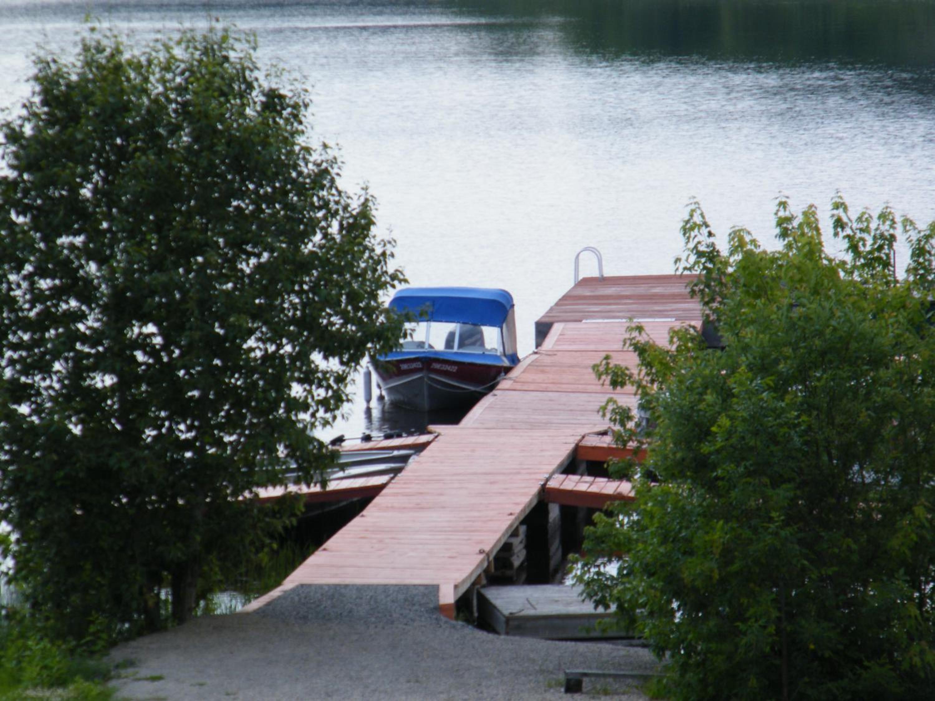 Mowat Landing Cottages