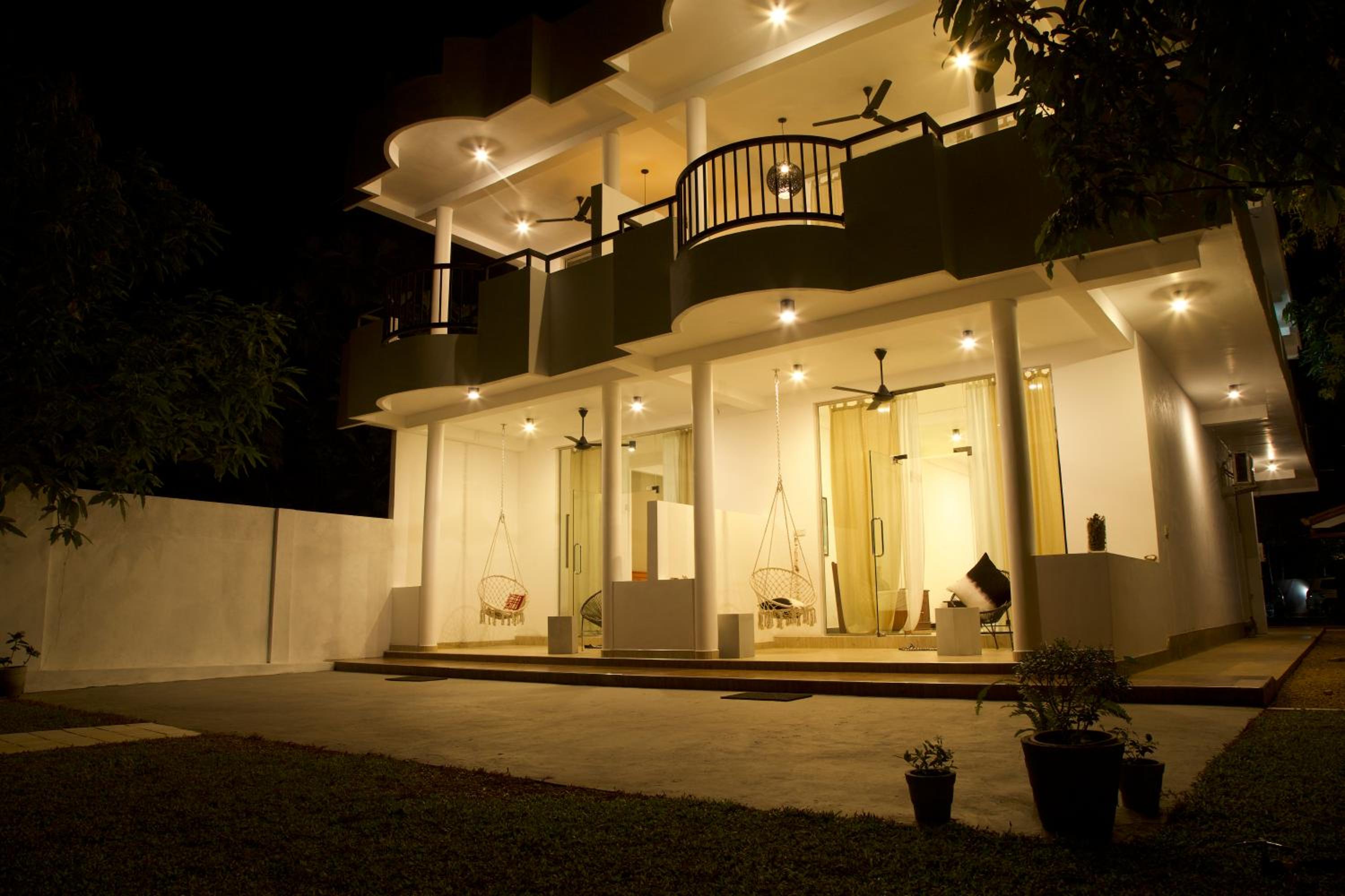 villa layanga - riverside guestrooms view 5