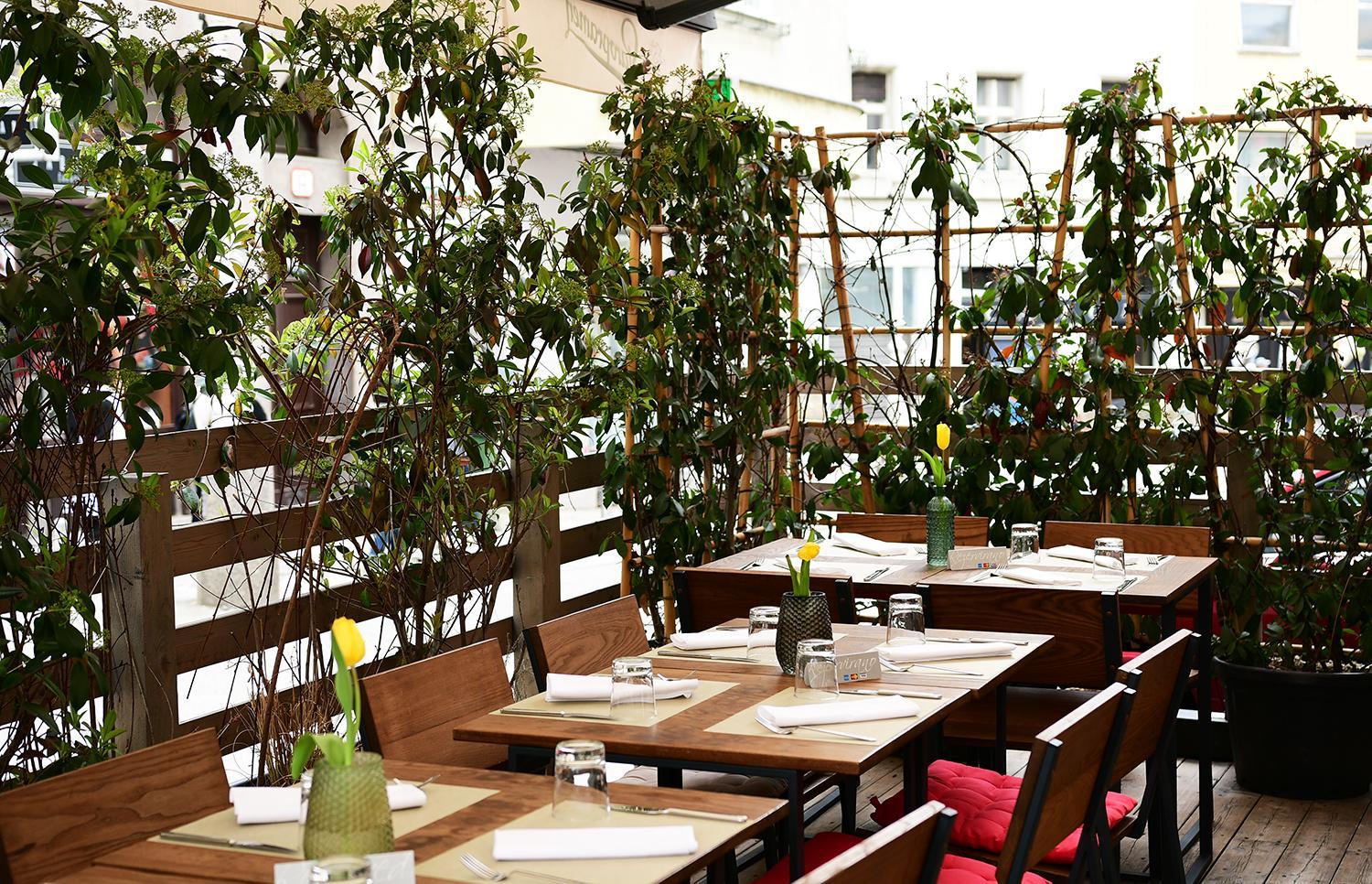 dining