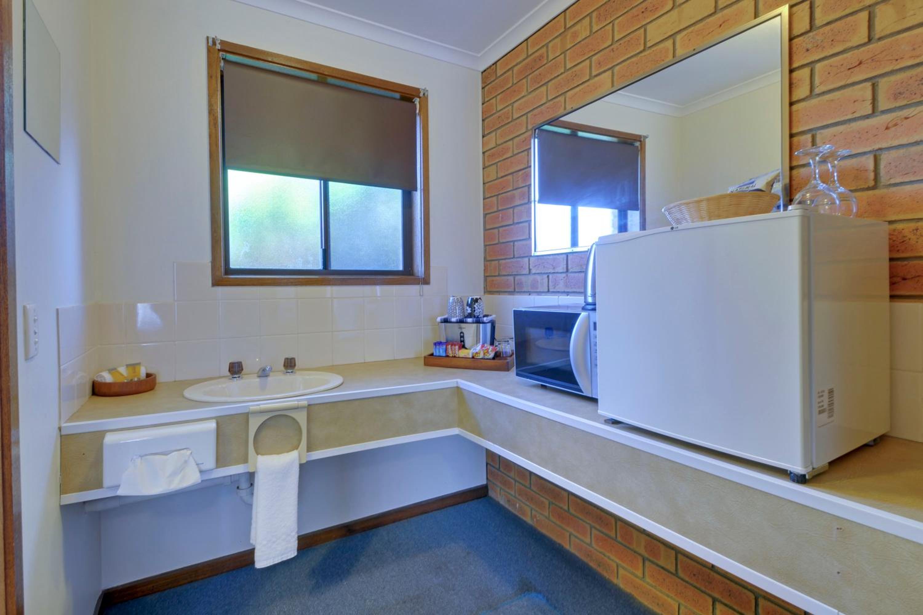 Tree Rose Motel Morwell view 4