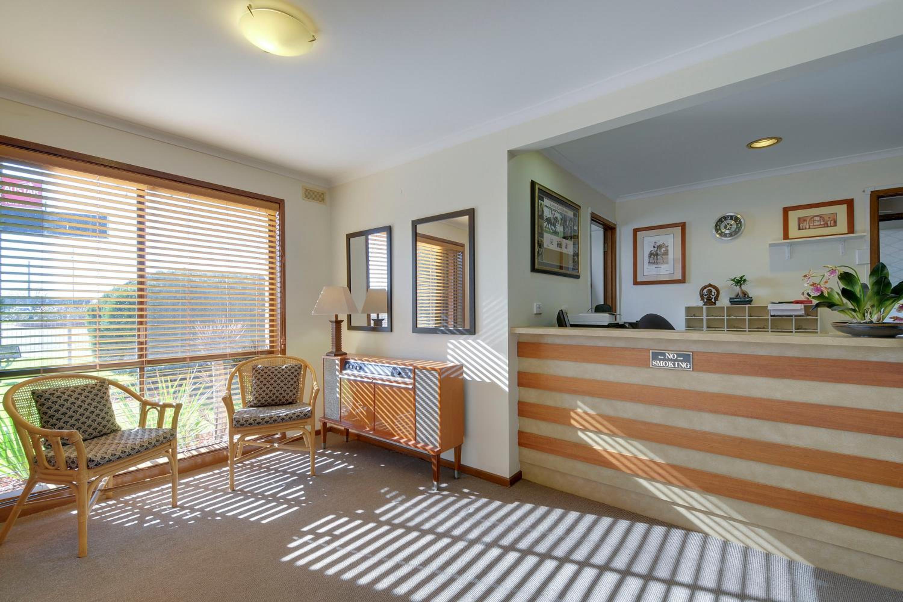 Tree Rose Motel Morwell view 2