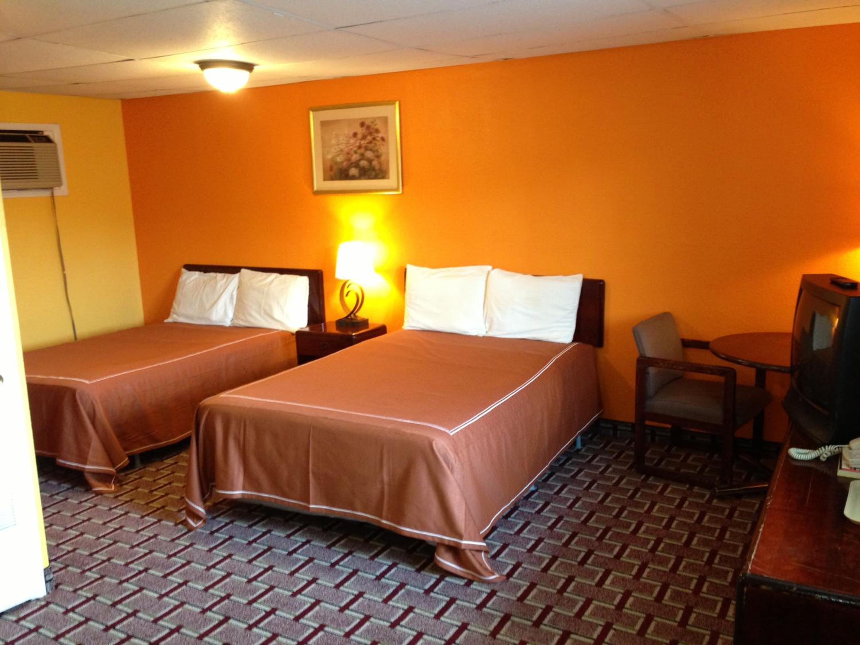 Red Carpet Inn Niagara Falls - Image 3