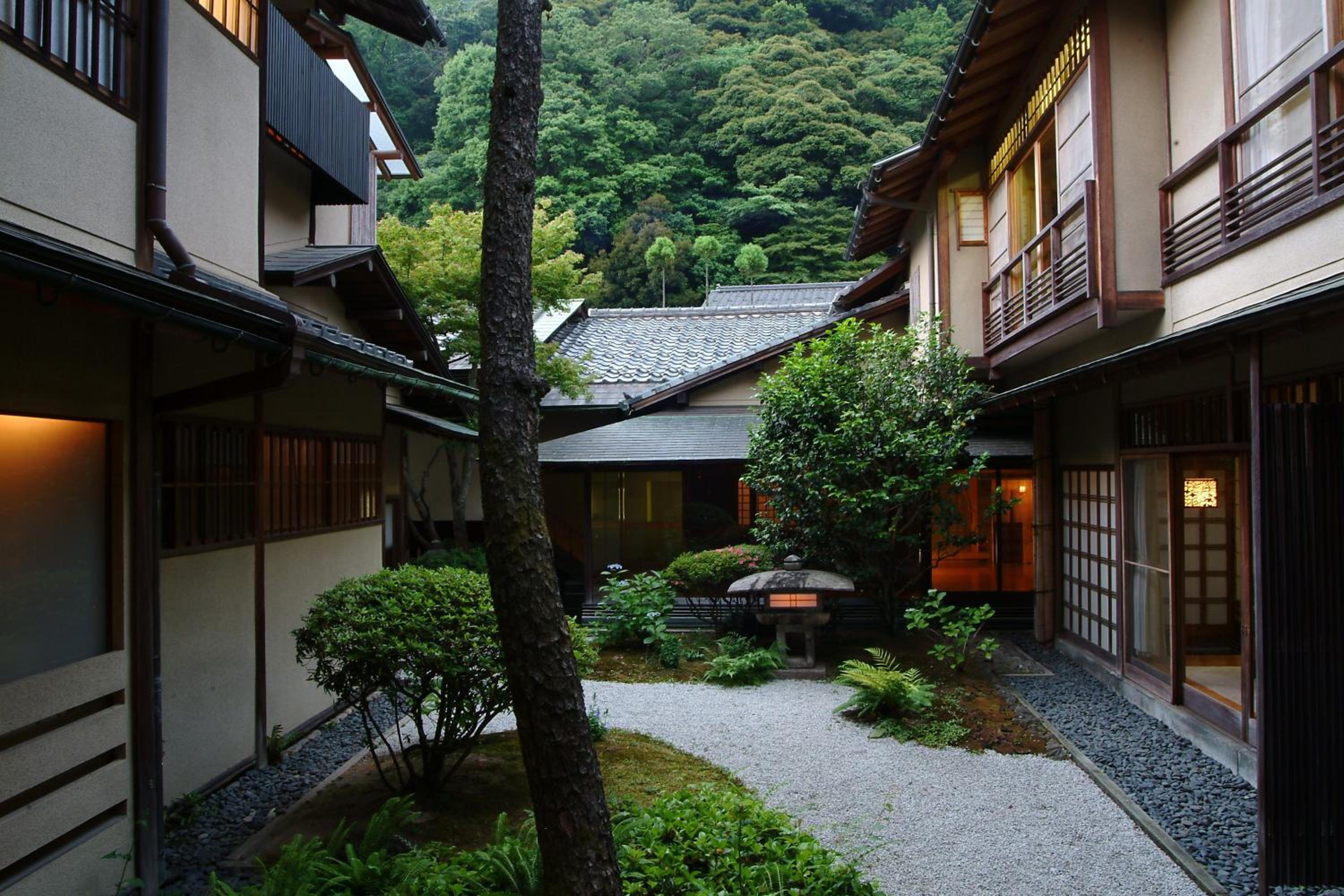 Nishimuraya Honkan