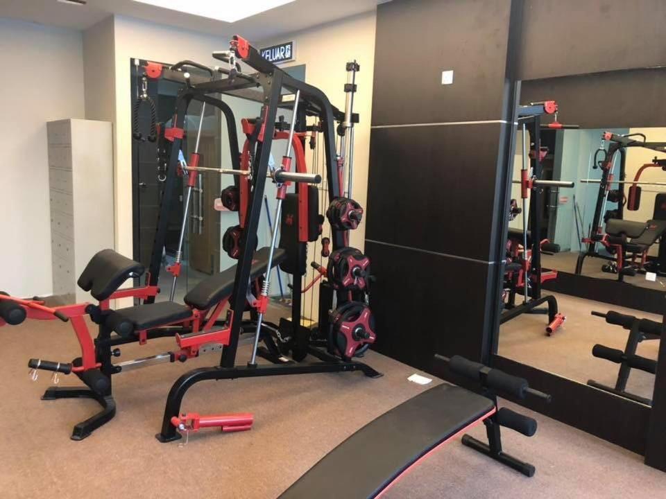 Qu Lin Resident