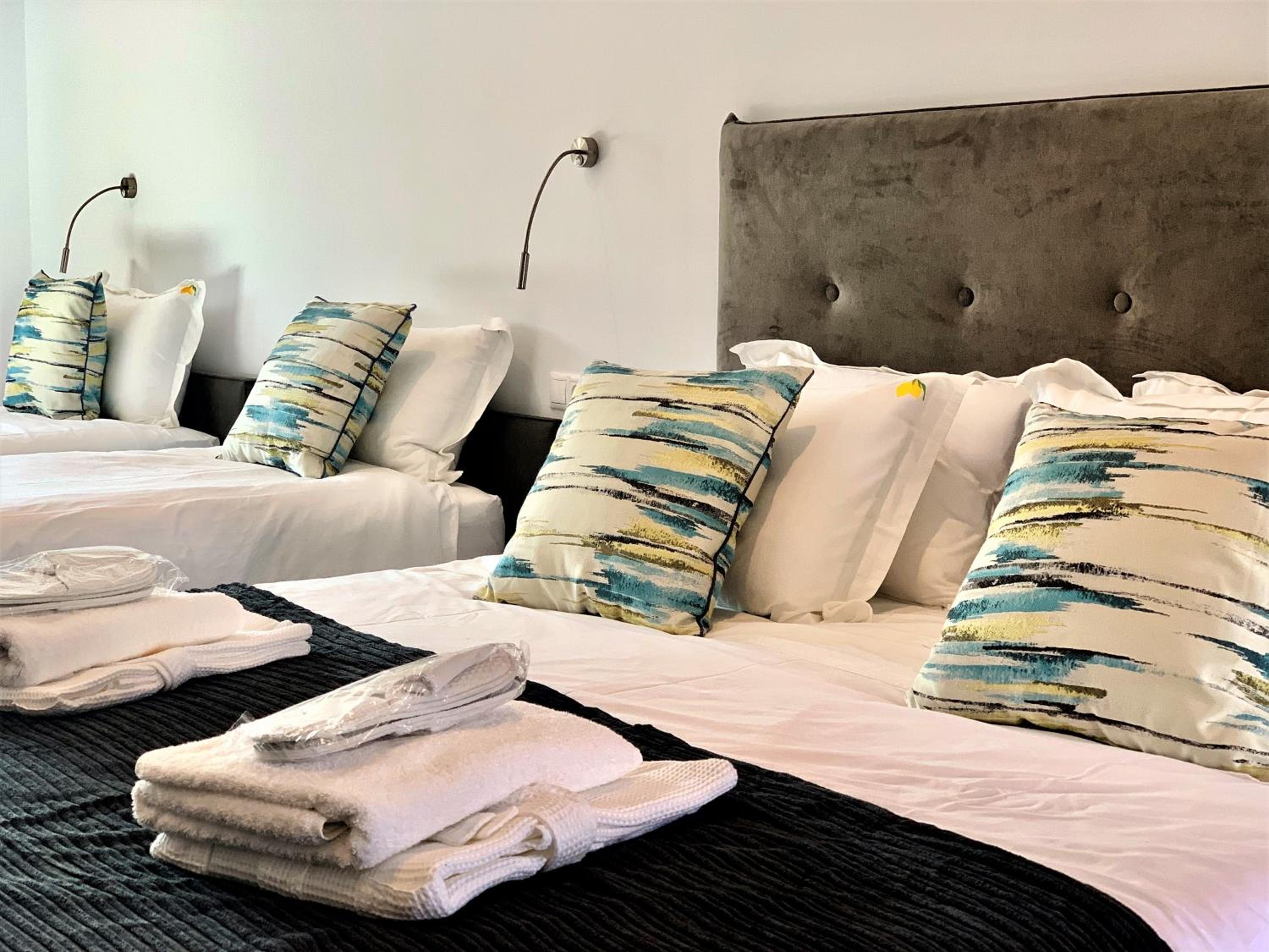 Photo 33