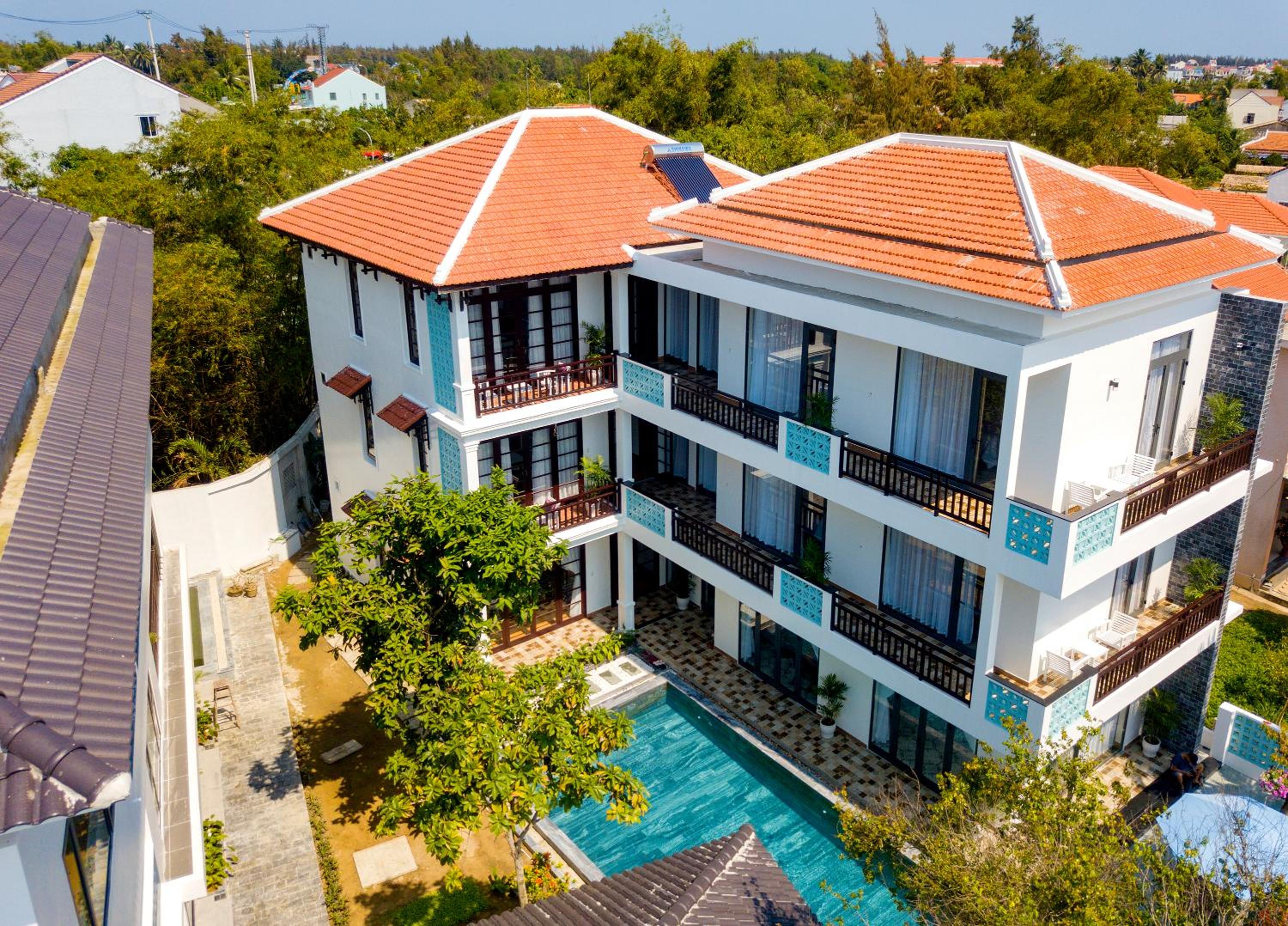 Tropical Garden & Pool Villa