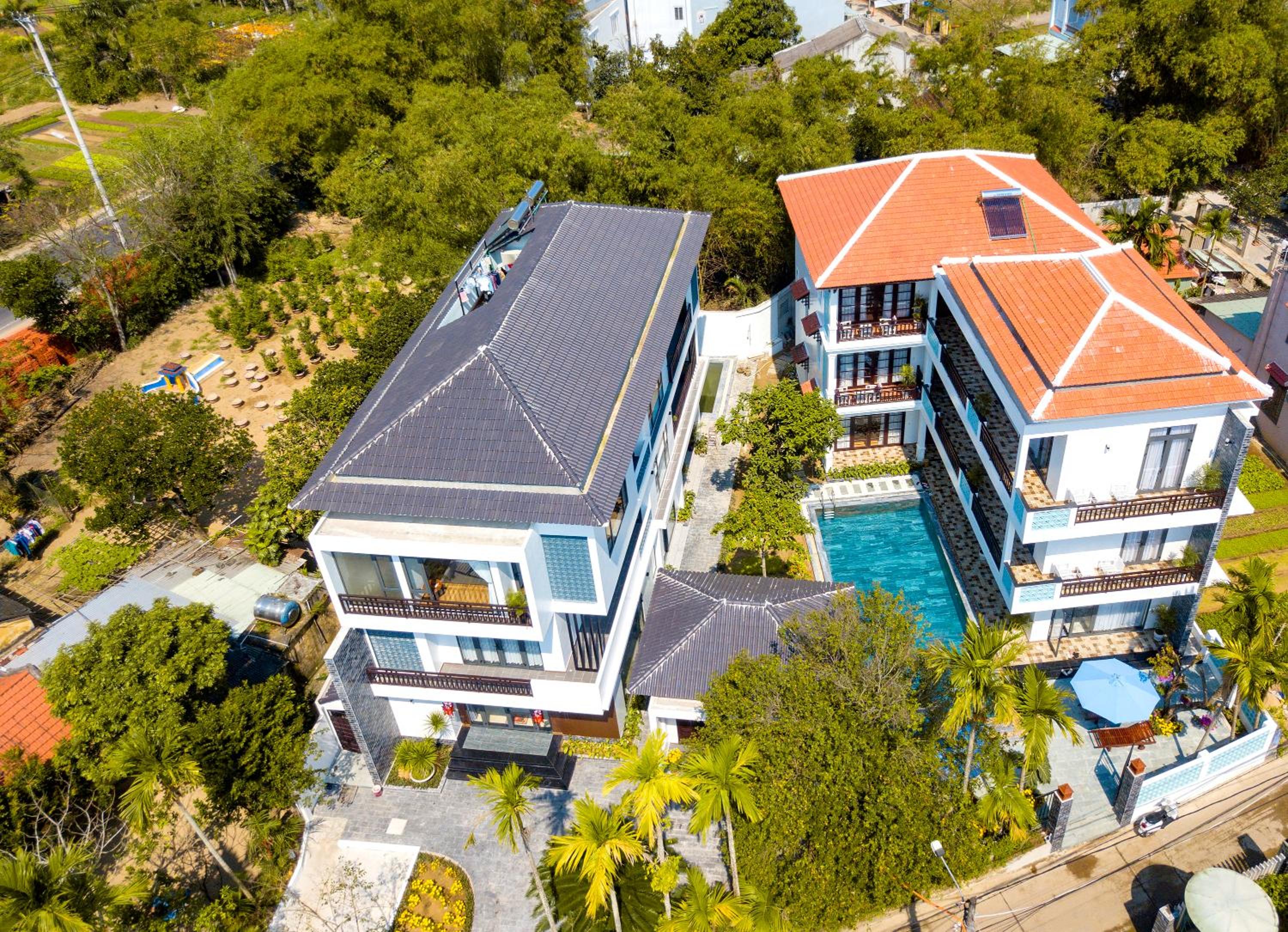 Tropical Garden & Pool Villa