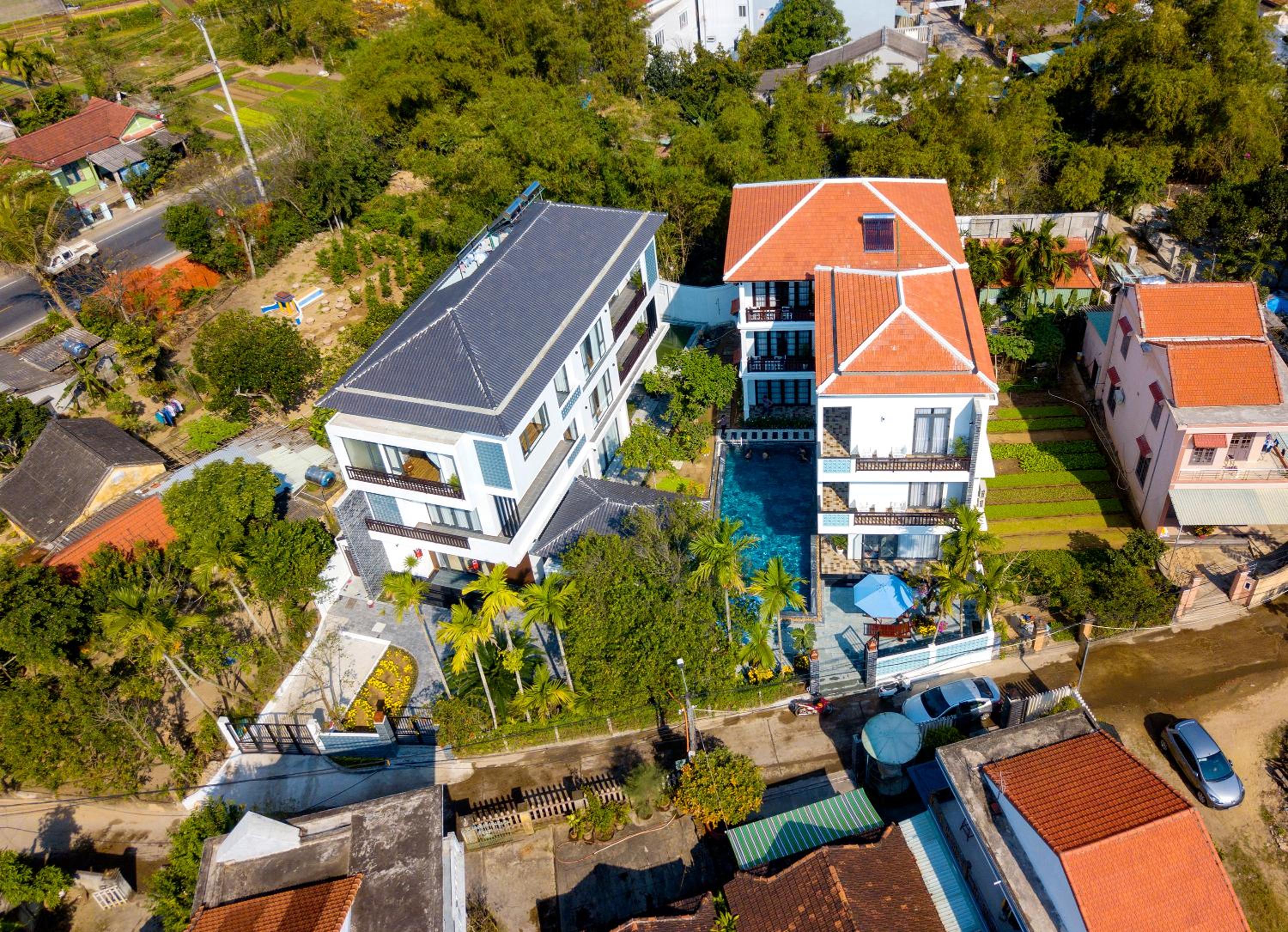 Tropical Garden & Pool Villa