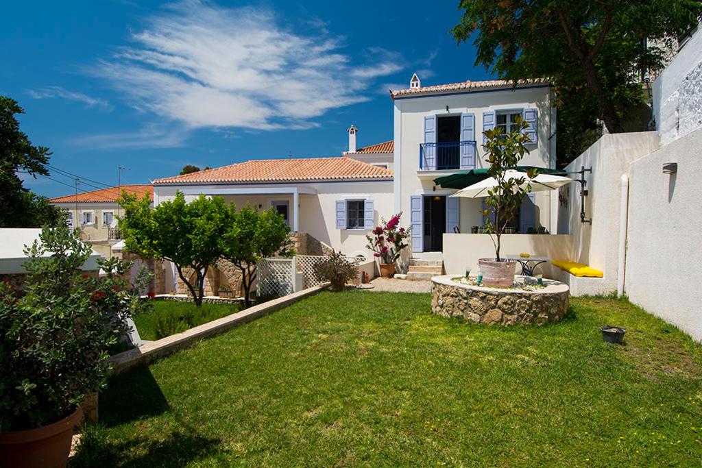 Hotel VILLA AELIA in Spetses - charm & convenience, 2min beach - Image 1
