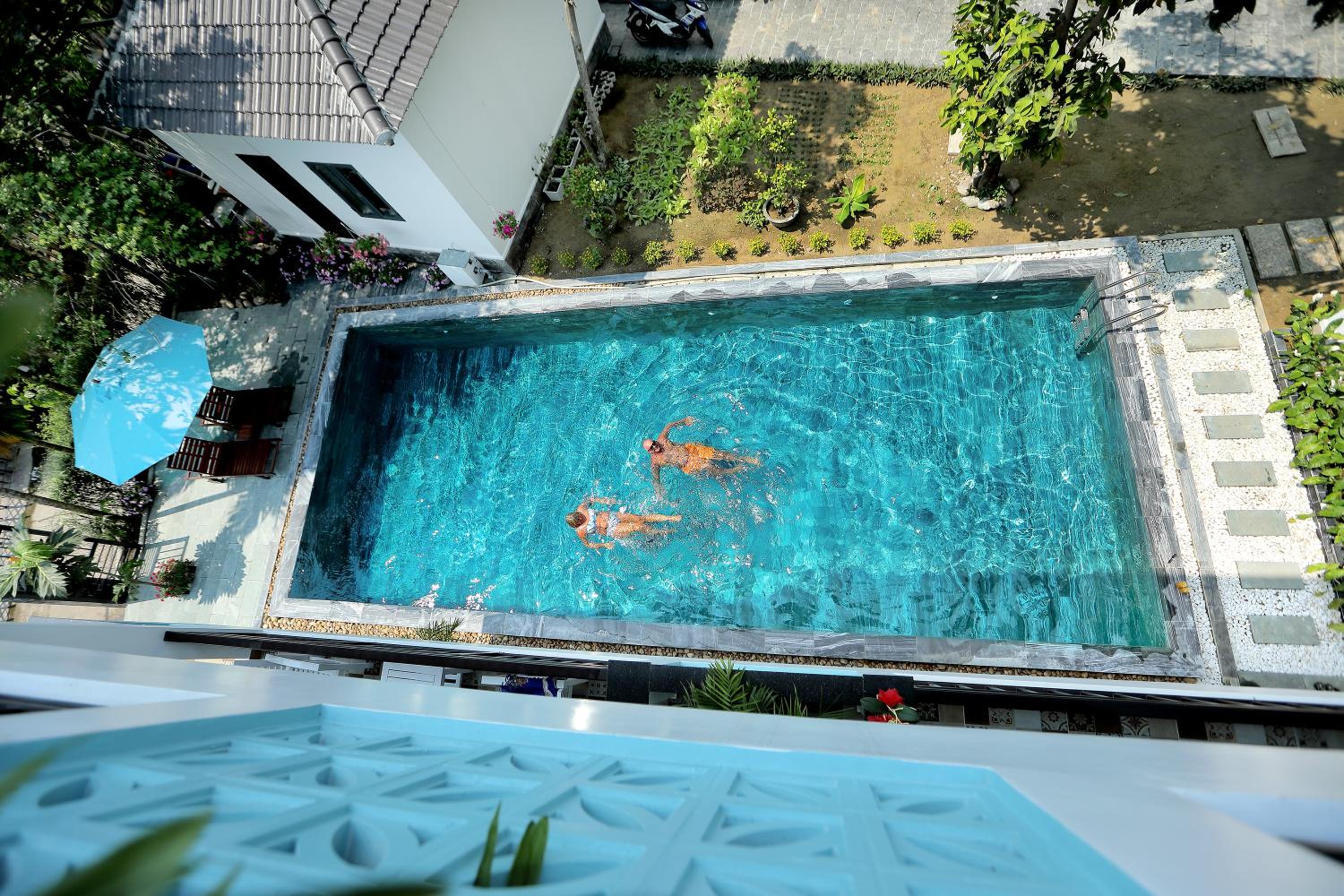 Tropical Garden & Pool Villa