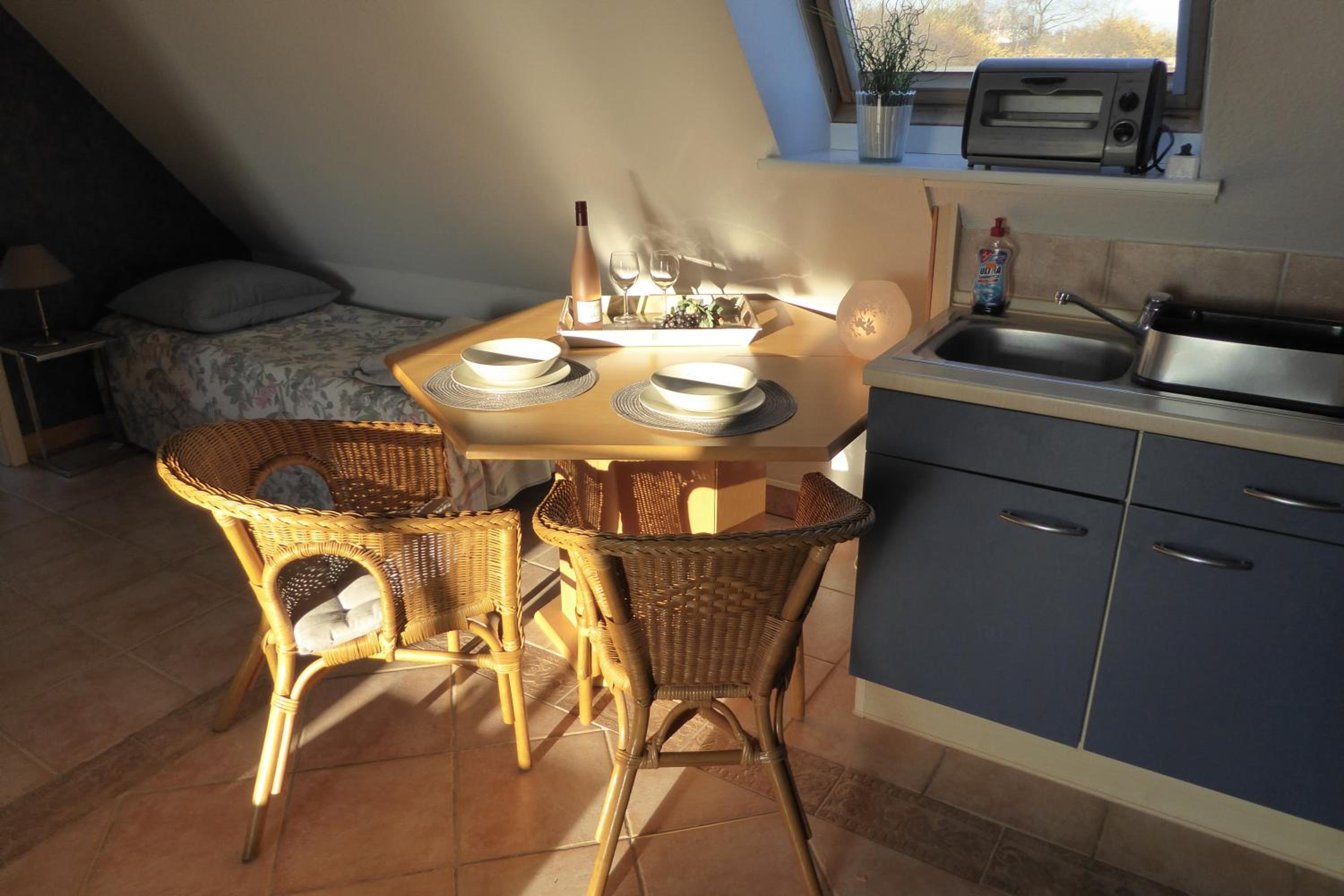 Casa Carina Ferienhaus, Oberwohnung mit kleinem Sonnenbalkon und Terrasse view 3