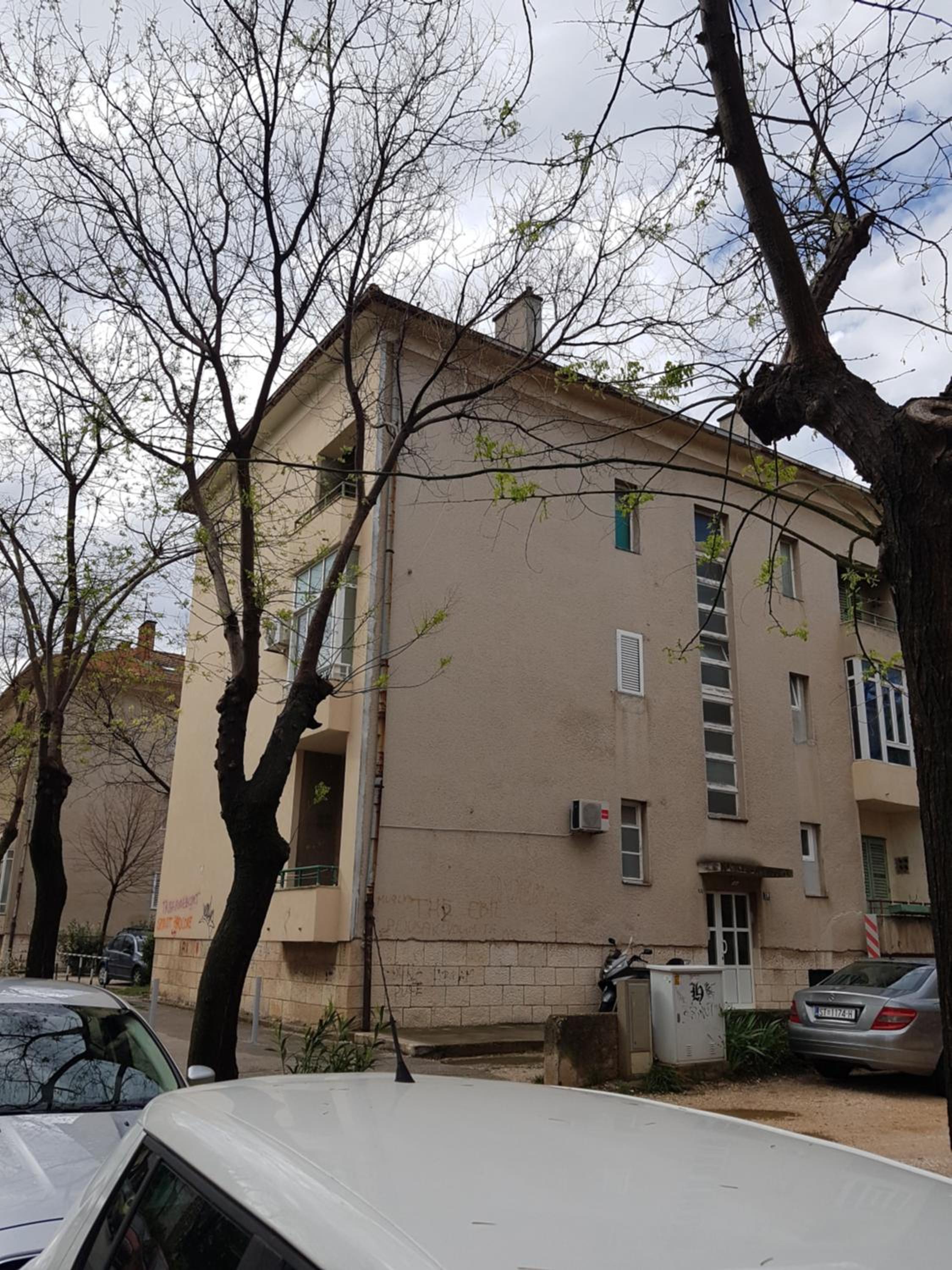 Photo 33