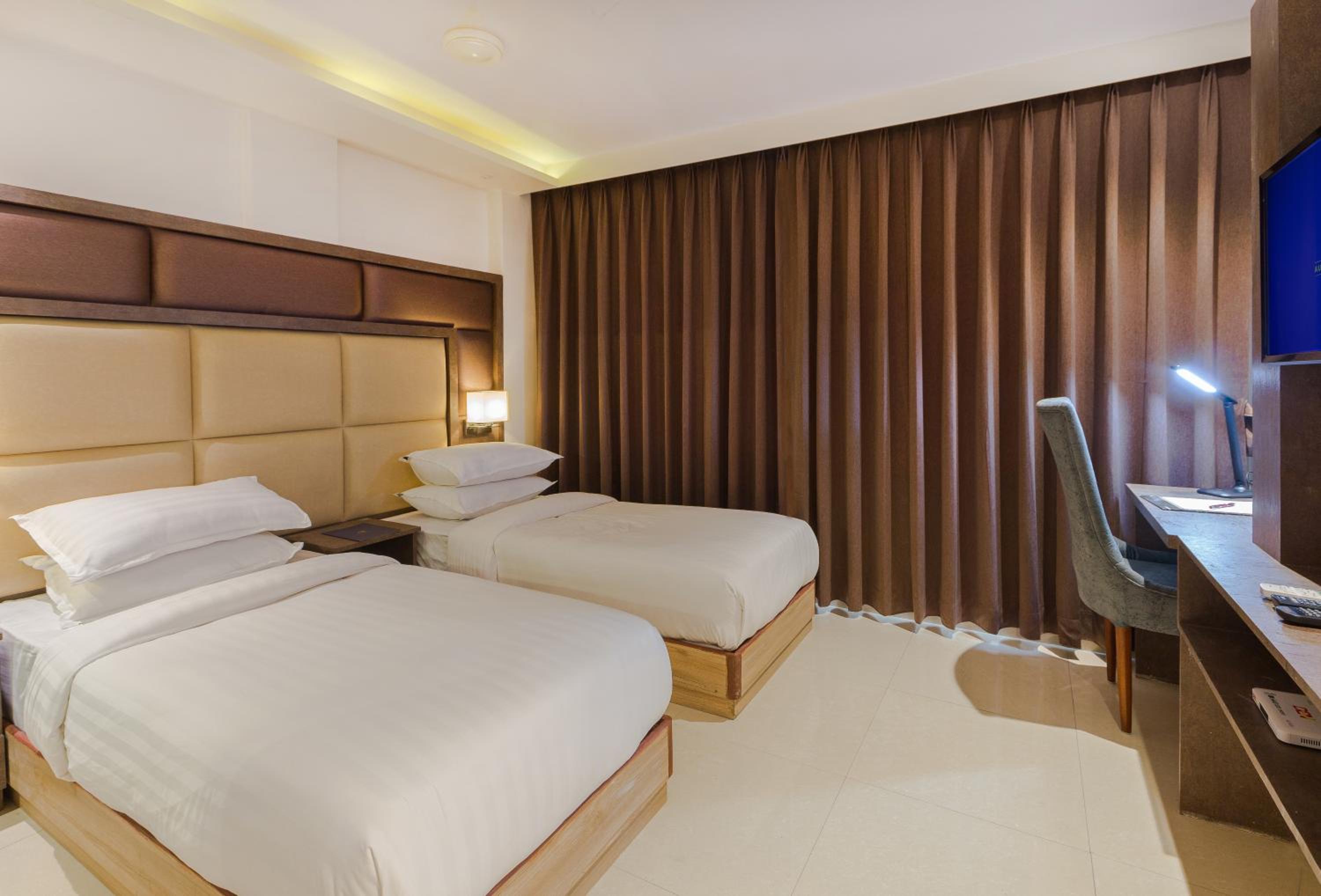 Cochin Vacations - Aura One Hotel - Property Image 3