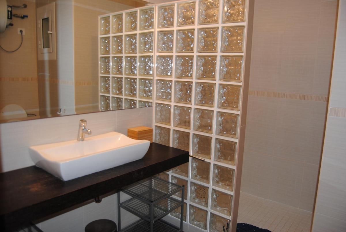 Legroux - 373 photo 2
