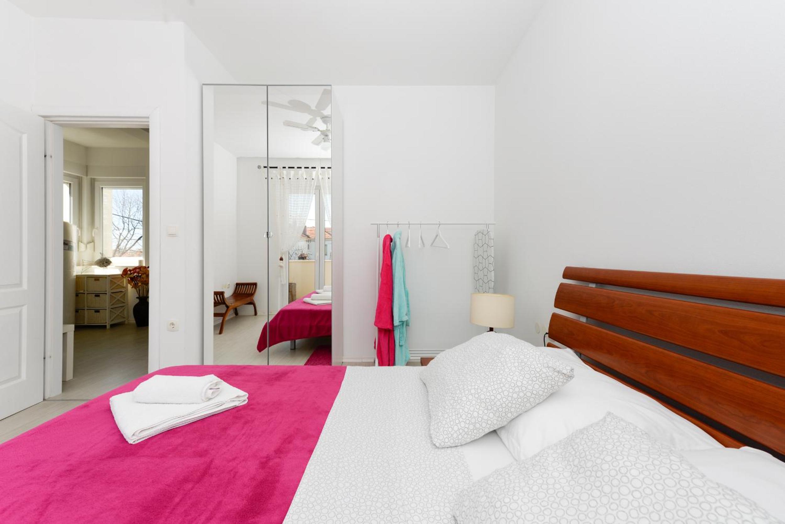 Deluxe Apartments Goya