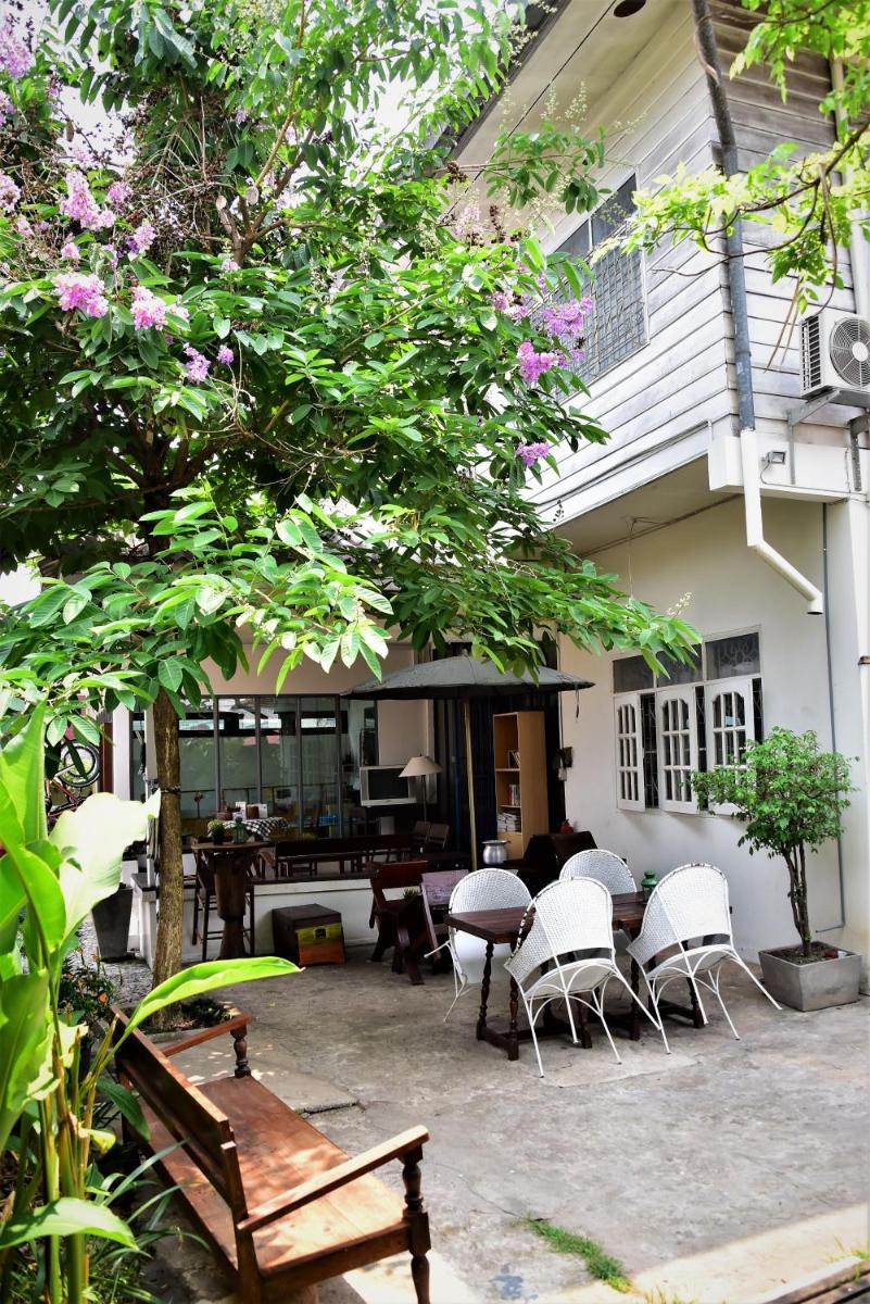 outdoor BBQ area