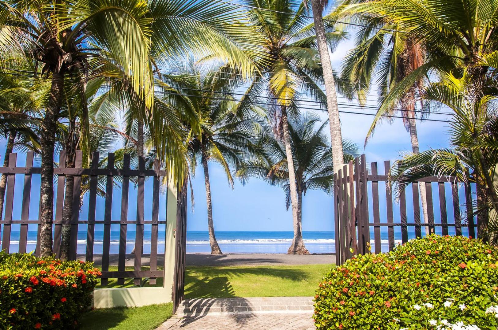 Casa Mandolina on the beach in Jaco