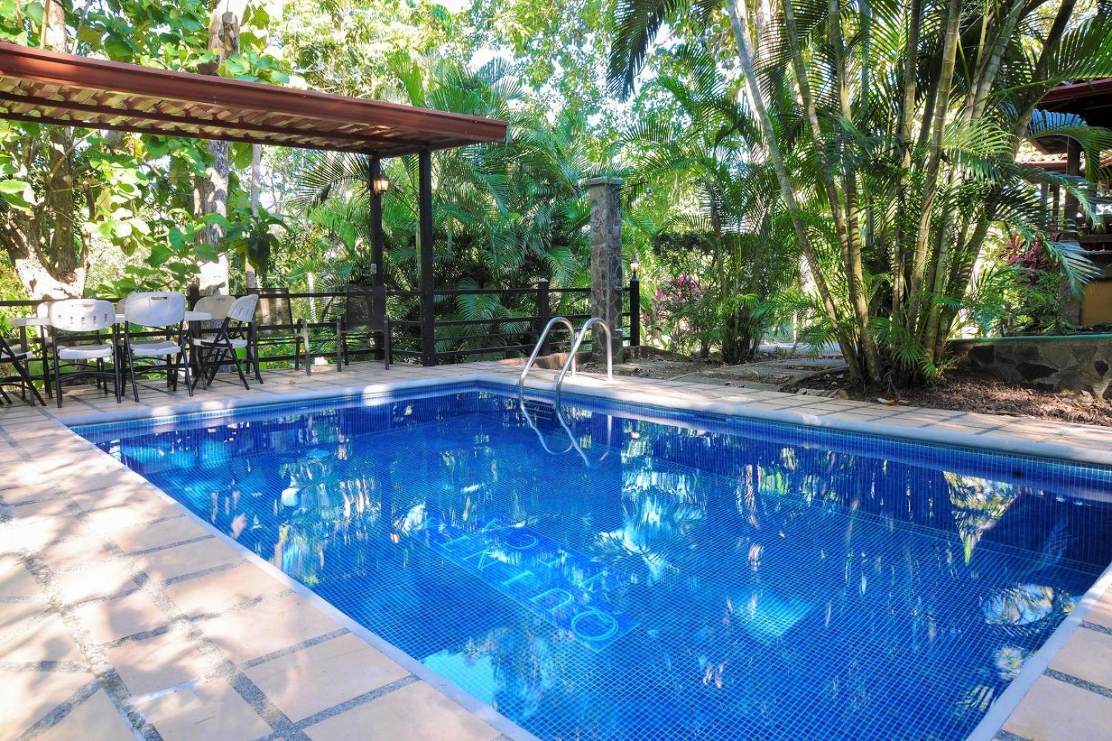 Quinta Teca with two pools near Playa Hermosa beach