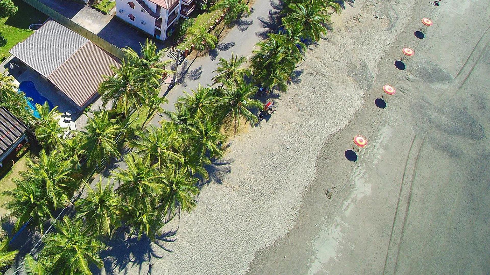 Casa Mandolina on the beach in Jaco