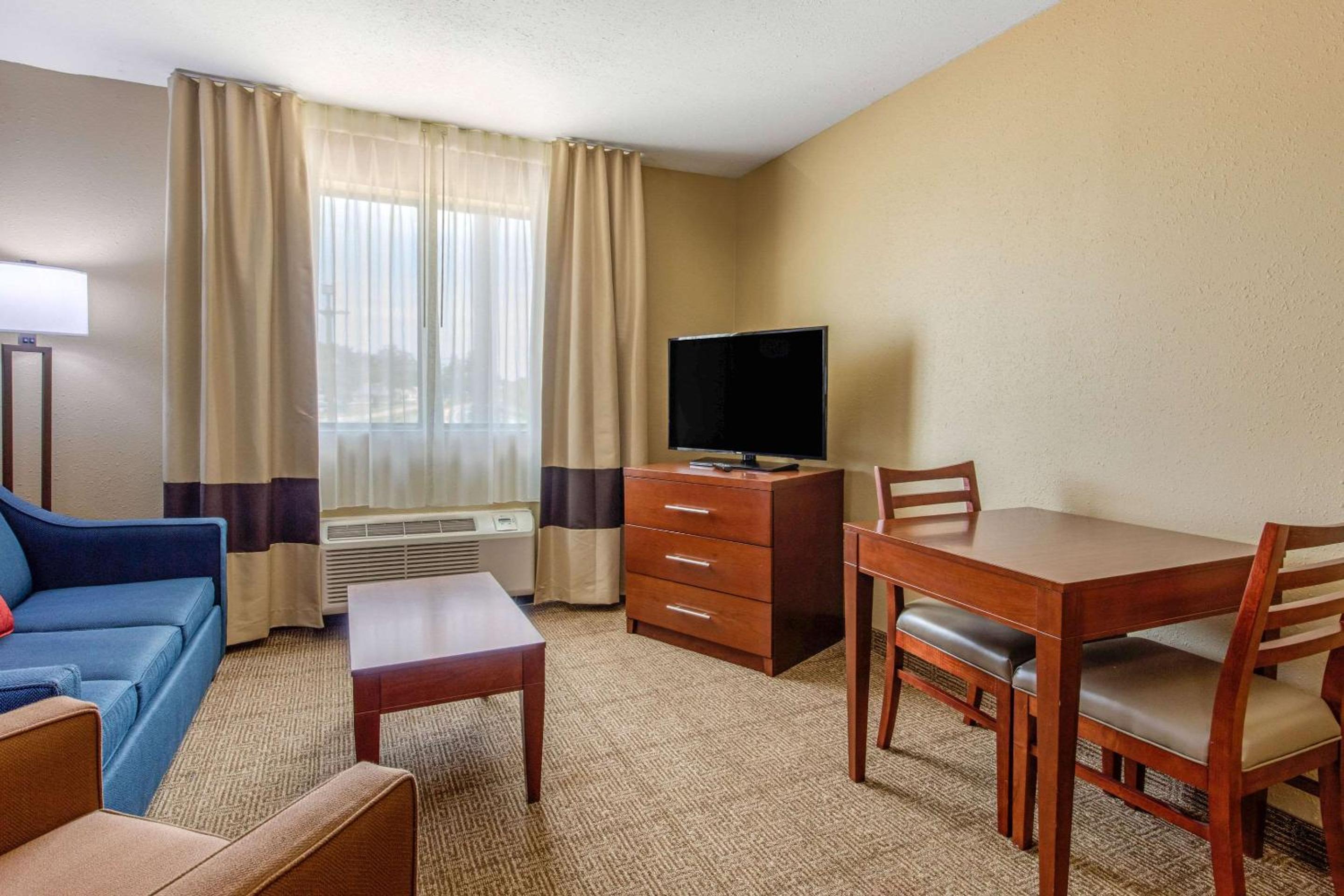 McComb Vacations - Comfort Inn  Suites - Property Image 33