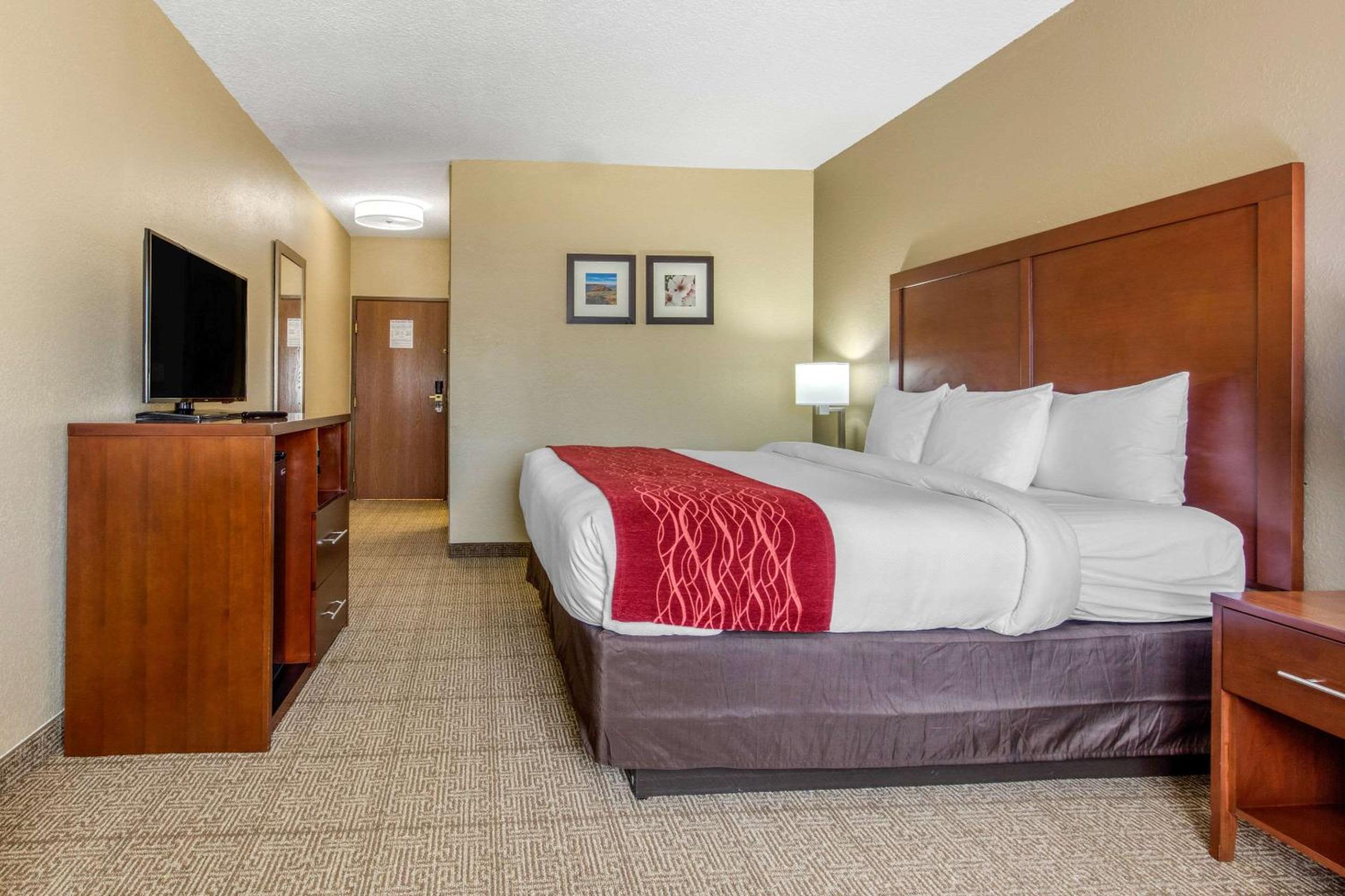 McComb Vacations - Comfort Inn  Suites - Property Image 25