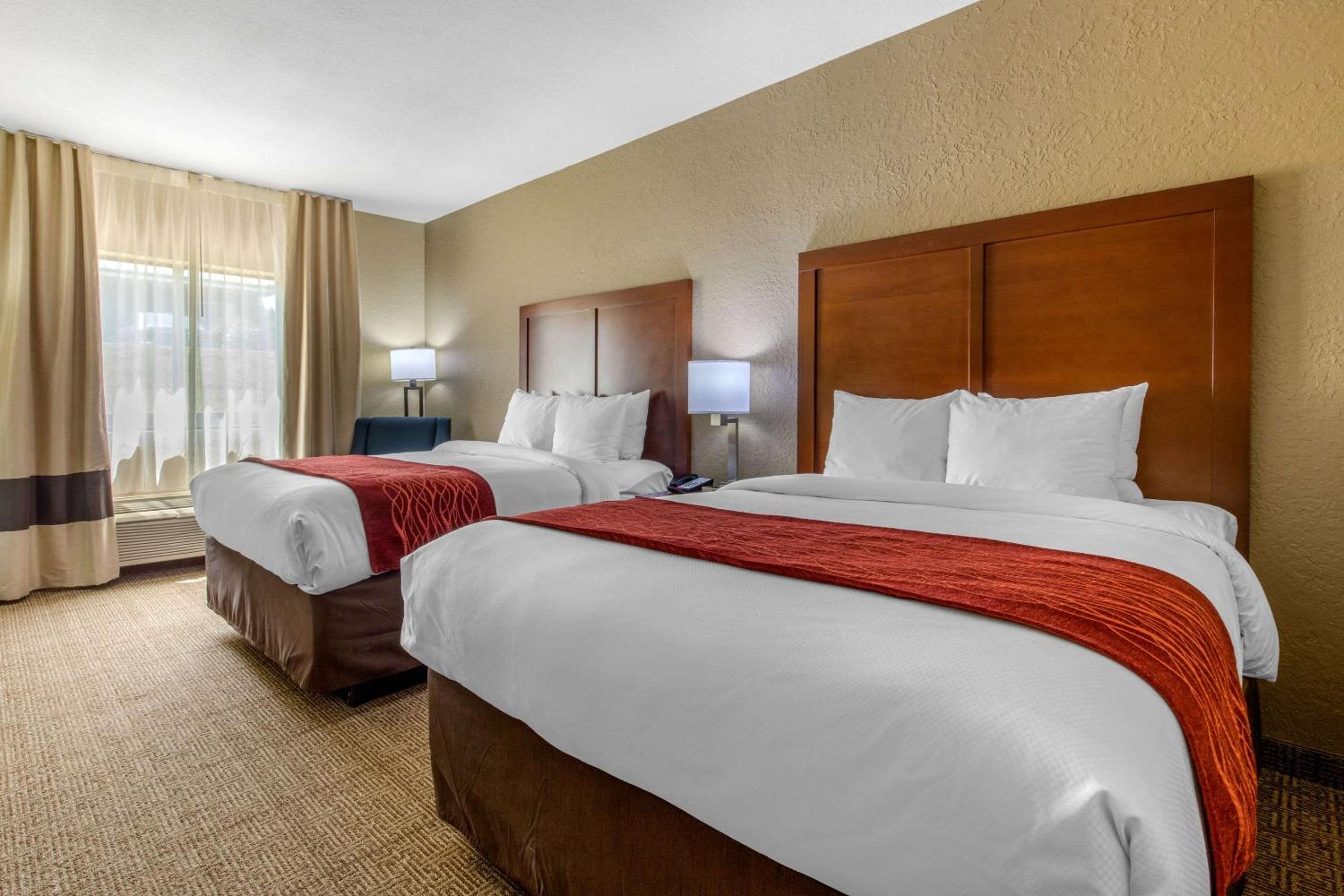 McComb Vacations - Comfort Inn  Suites - Property Image 40