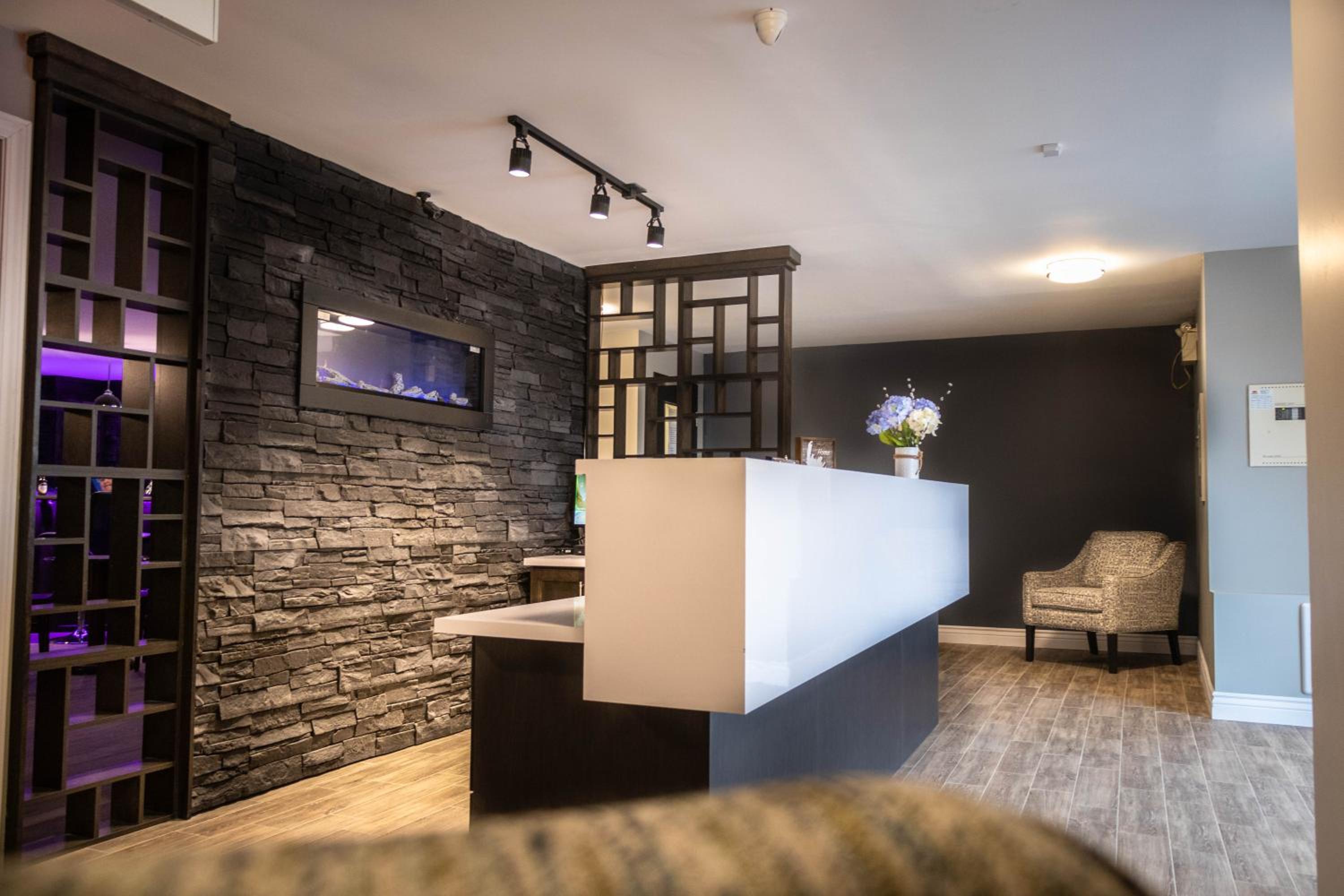 Newfound Inn & Suites