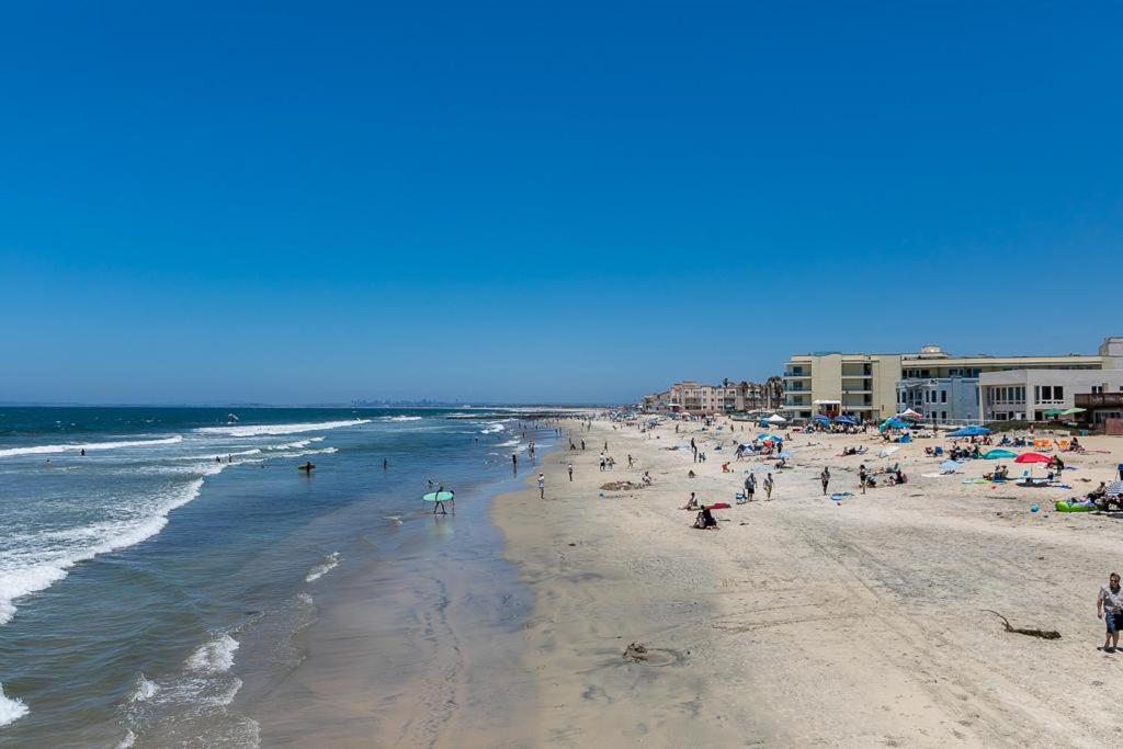 Ocean View 3 Bedrooms Condo, just steps from the park, pier & water!