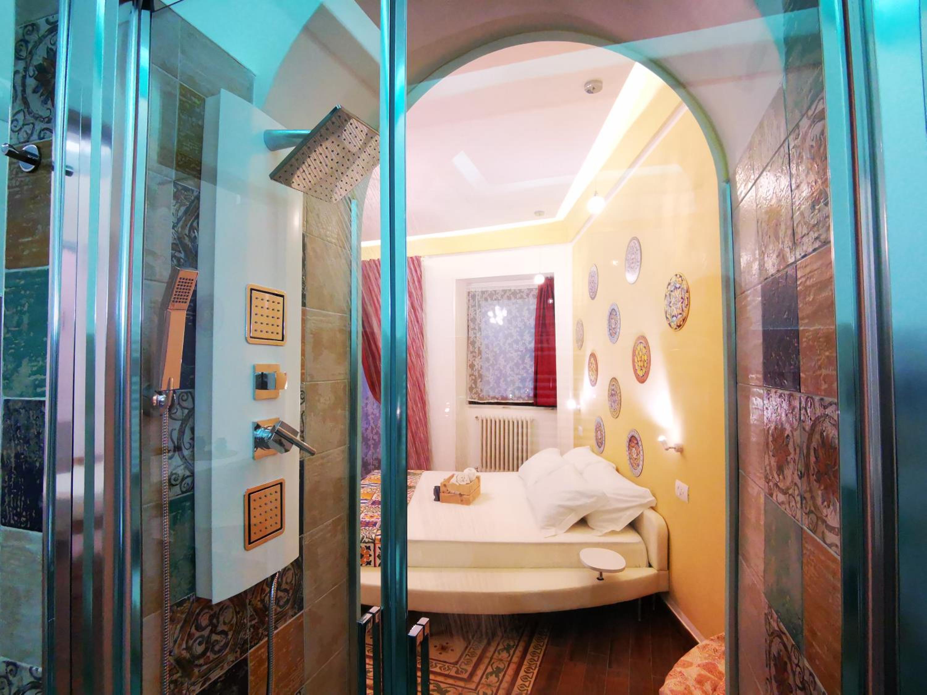 Suite Inn Centro Dimora Storica - Suite con o senza vasca idromassaggio view 3