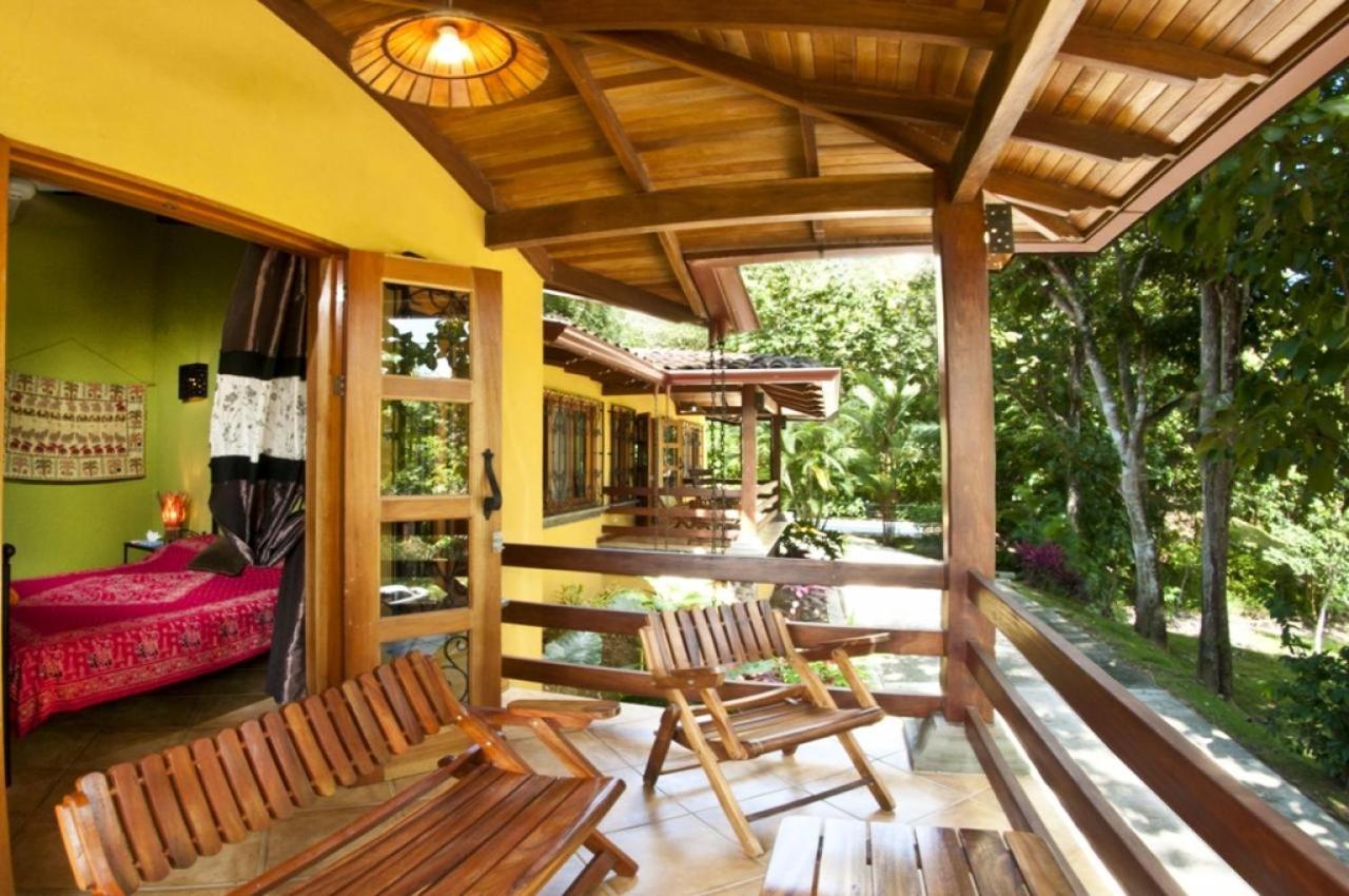 Quinta Teca with two pools near Playa Hermosa beach