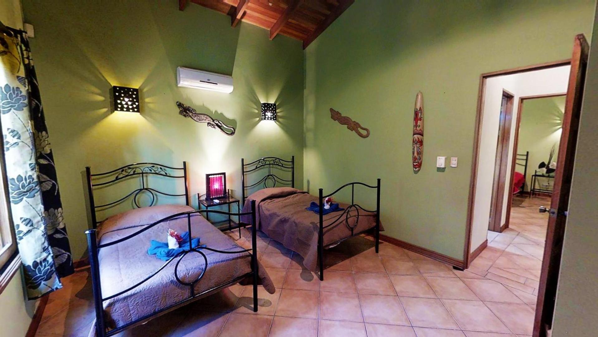 Quinta Teca with two pools near Playa Hermosa beach