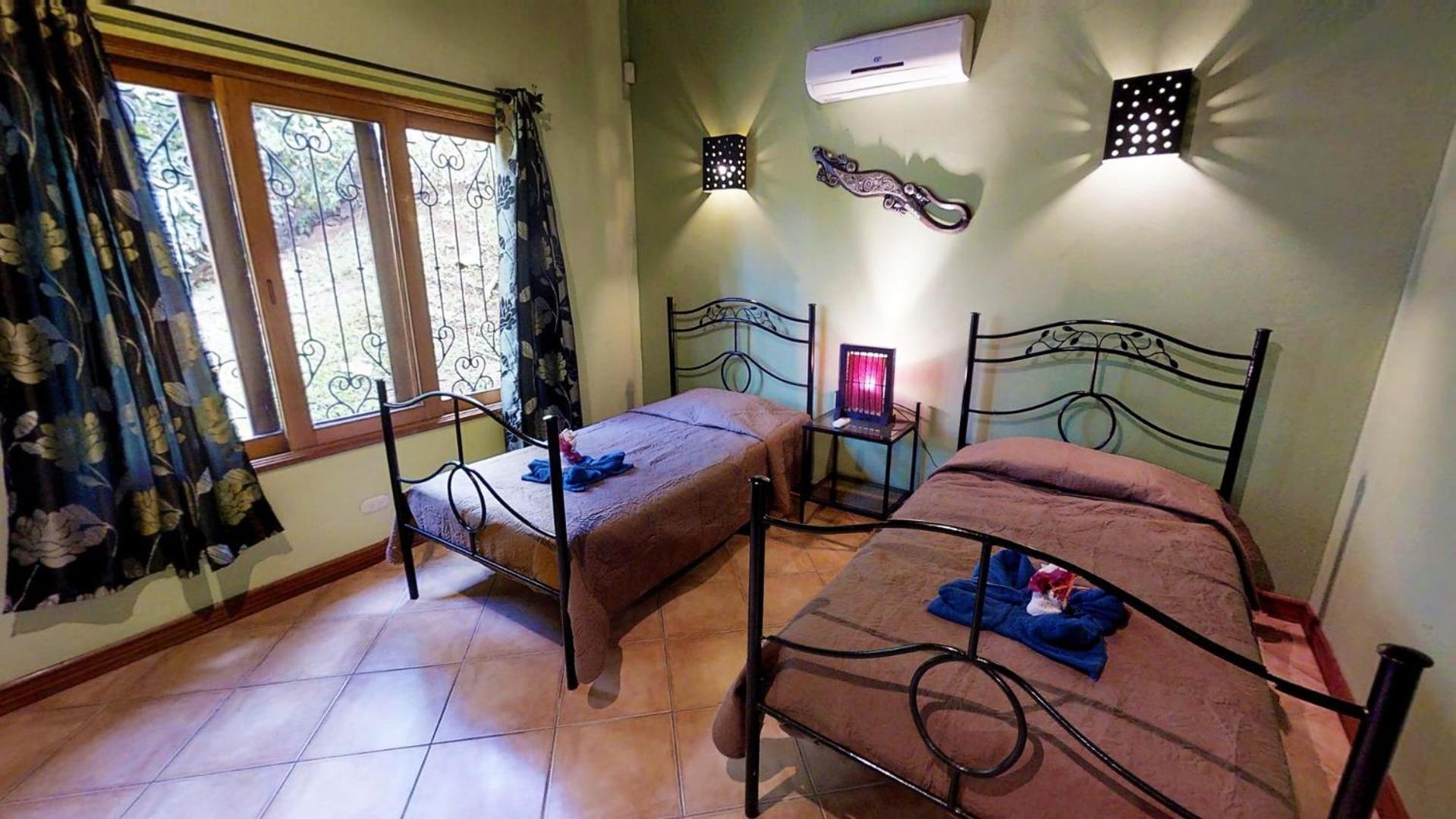 Quinta Teca with two pools near Playa Hermosa beach