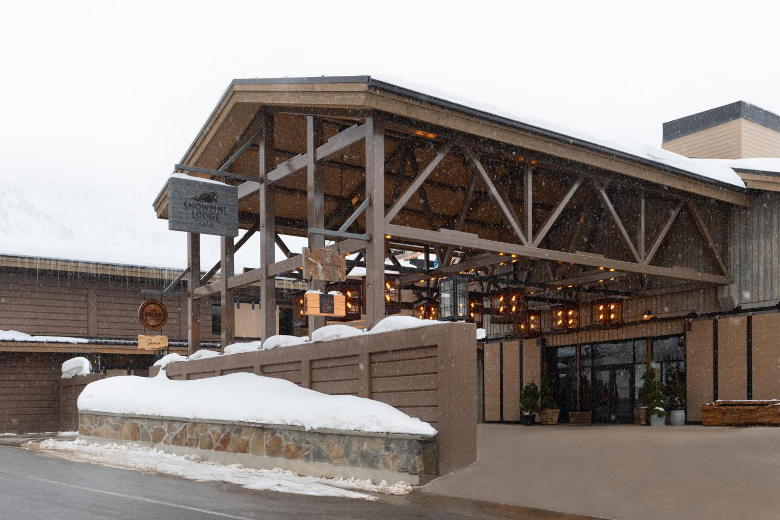 The Snowpine Lodge