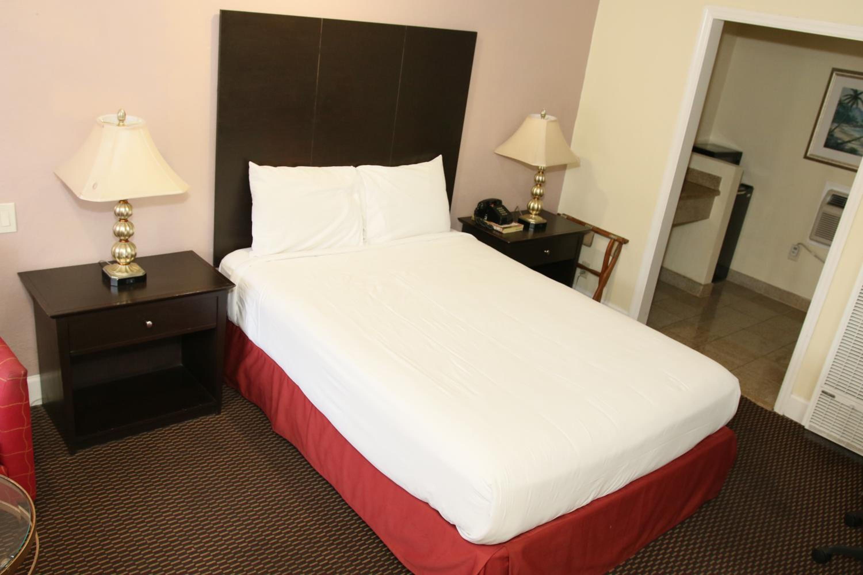 Town and Country Inn
