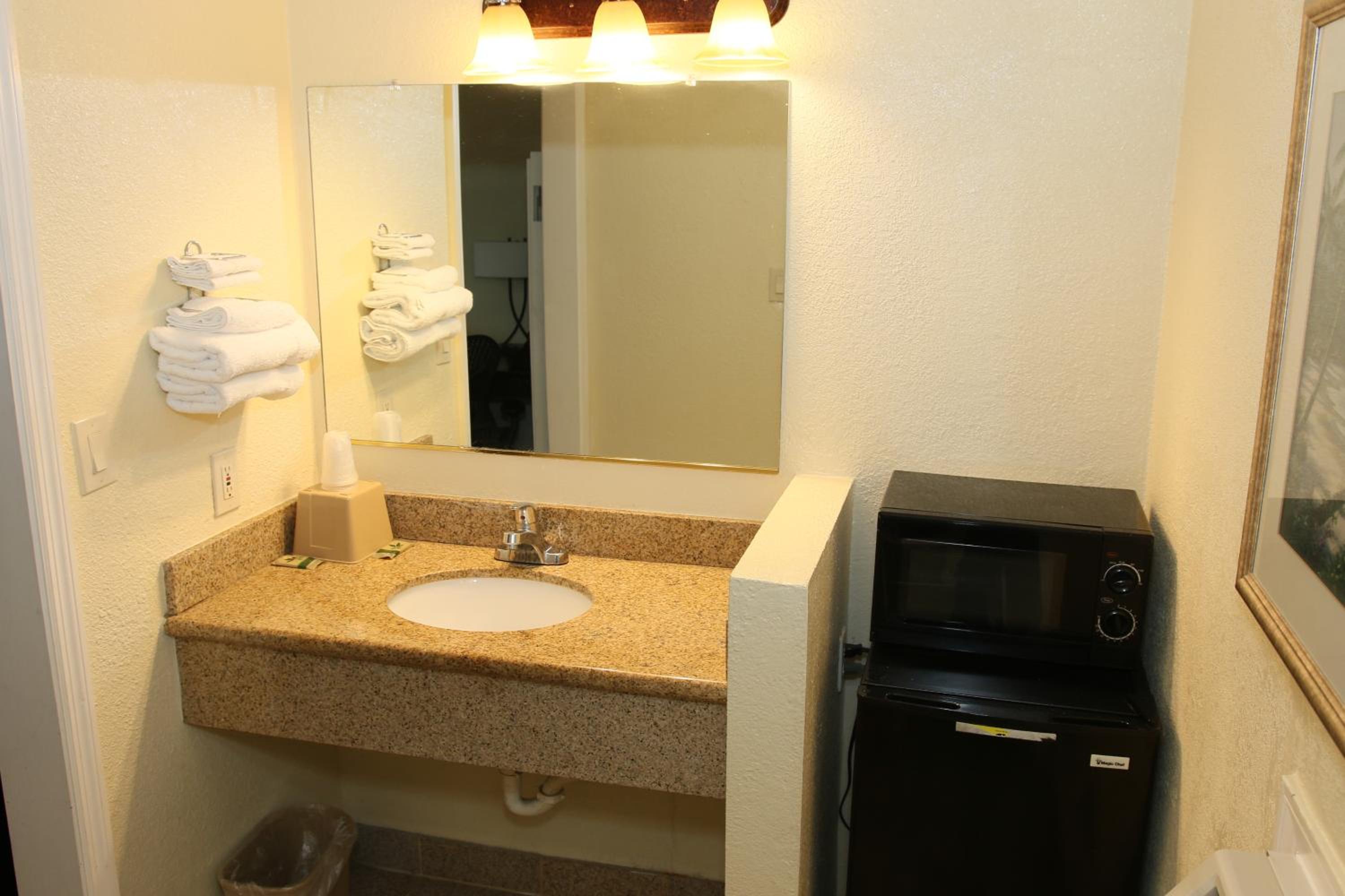 Town and Country Inn