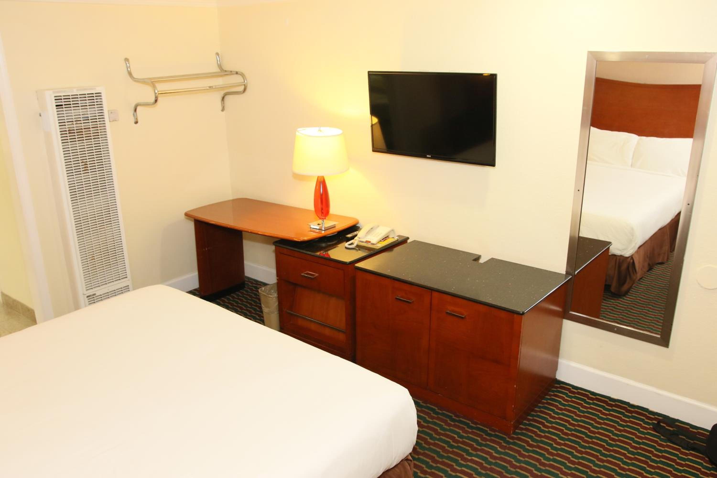 Town and Country Inn