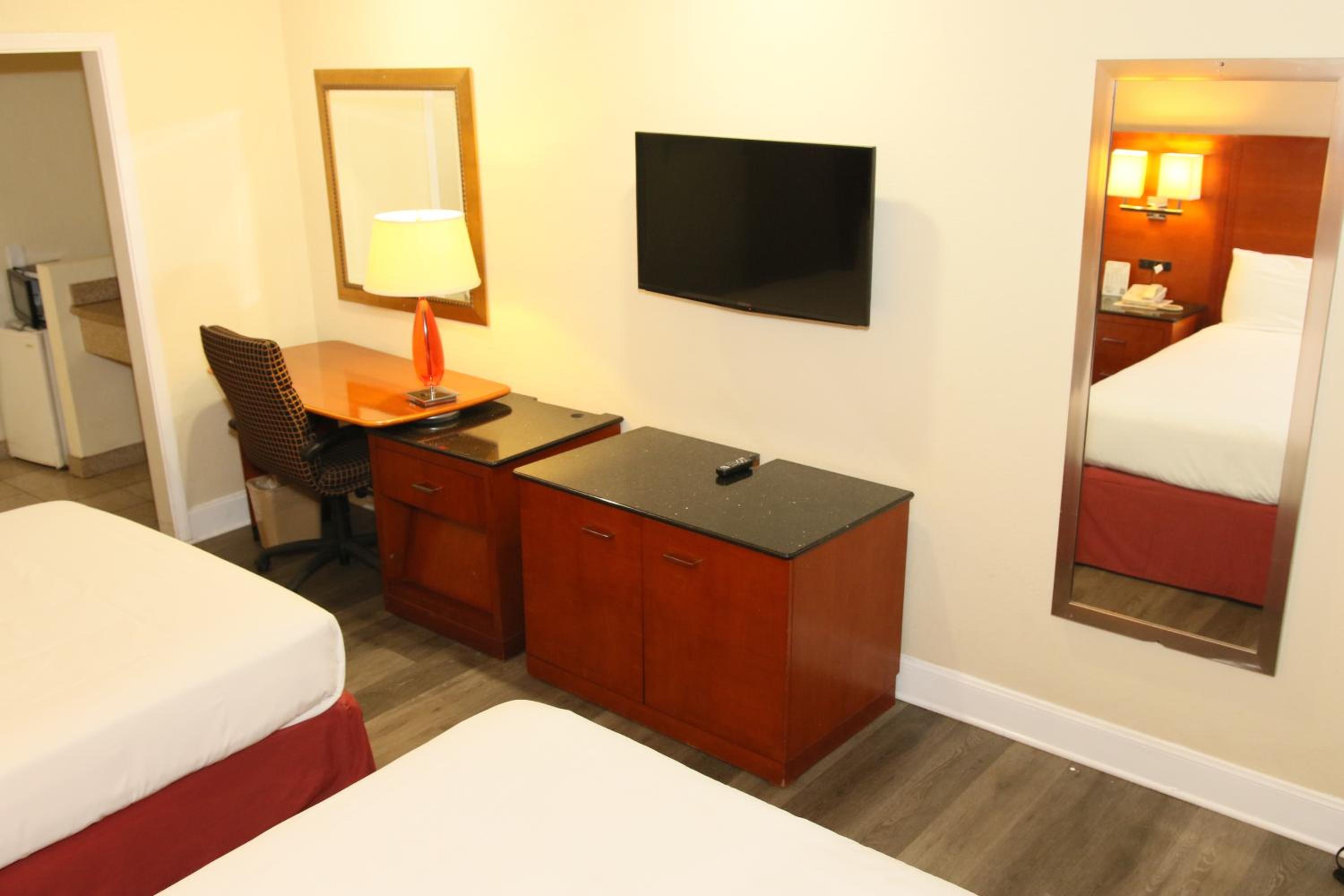 Town and Country Inn