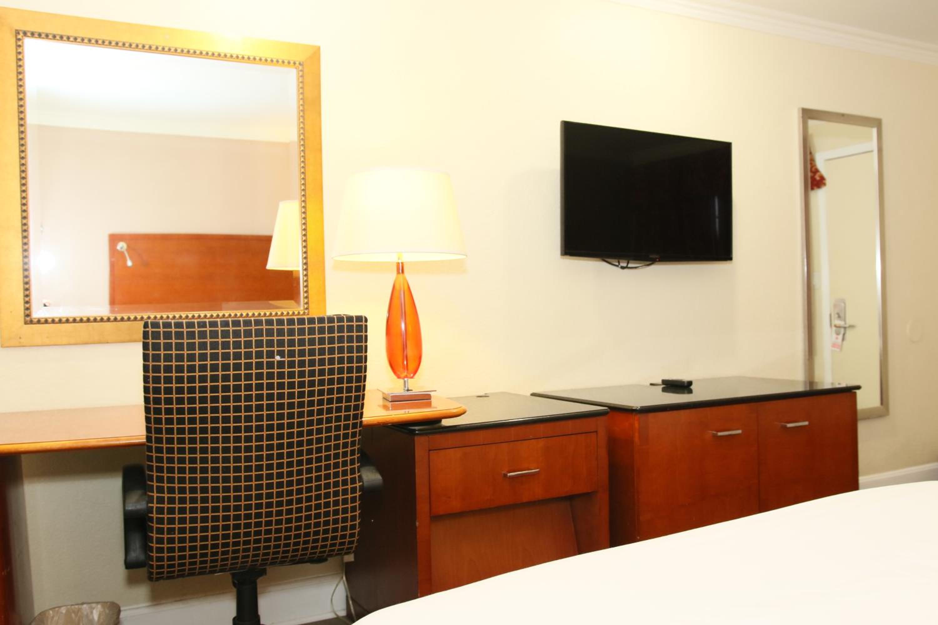 Town and Country Inn