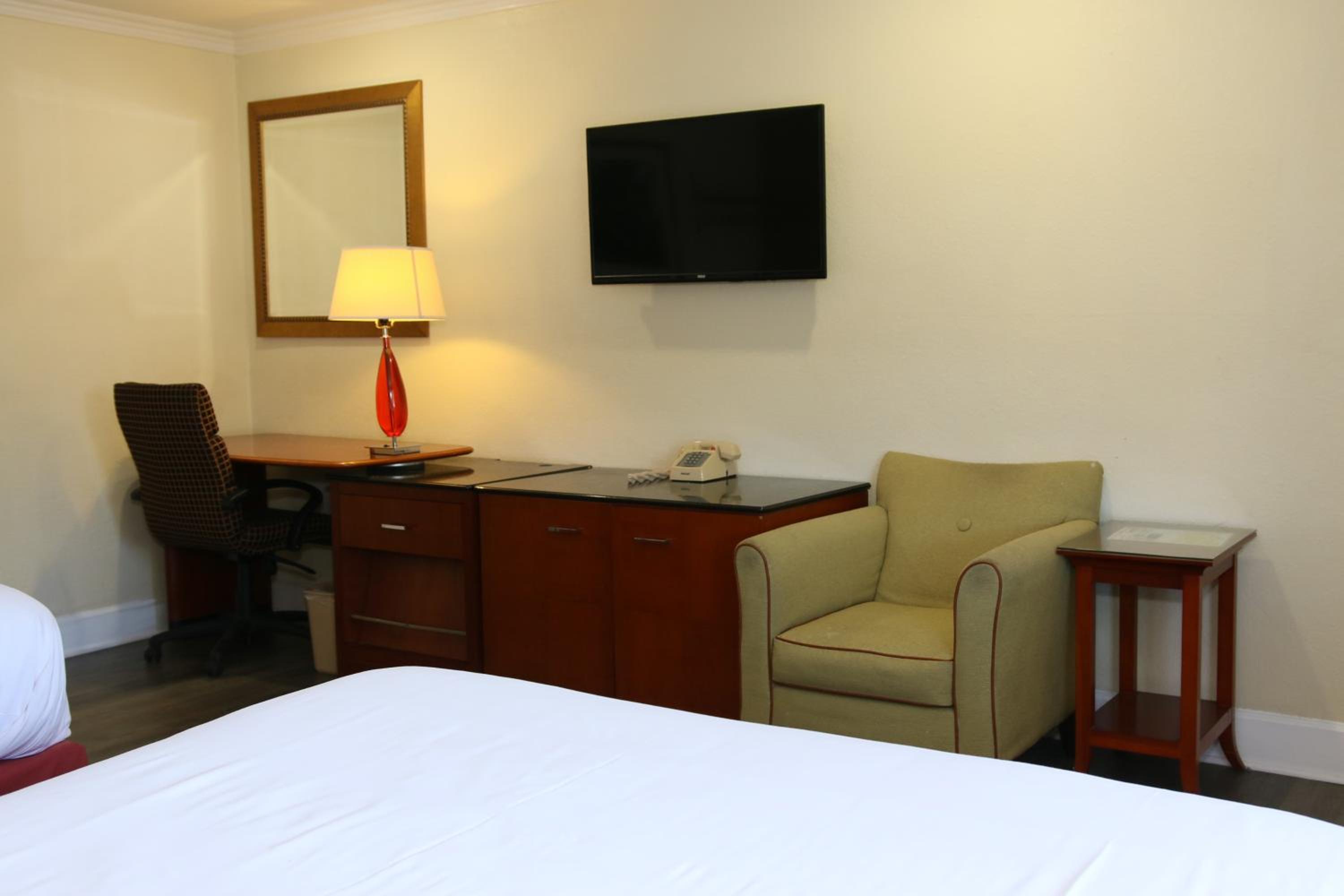 Town and Country Inn