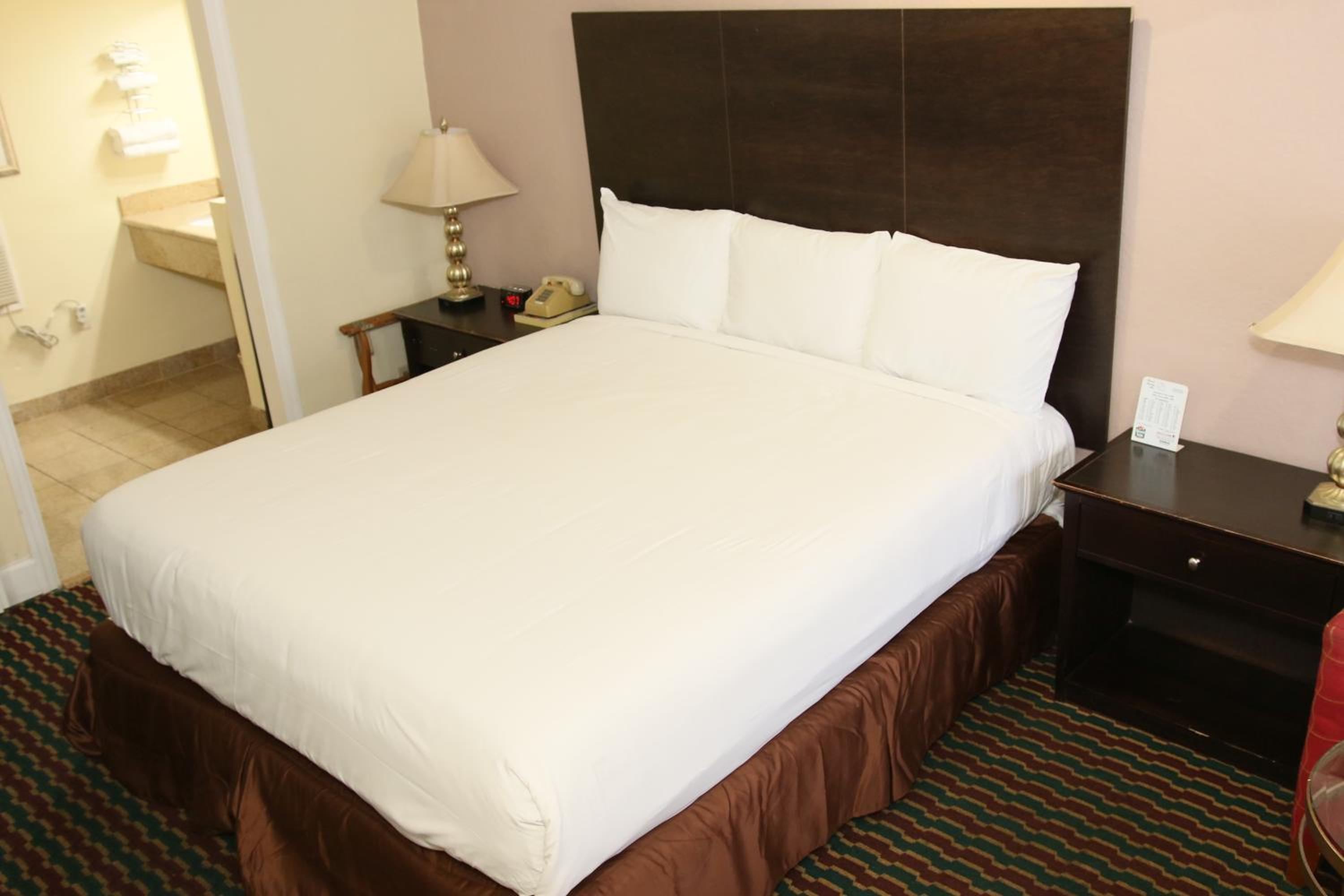 Town and Country Inn