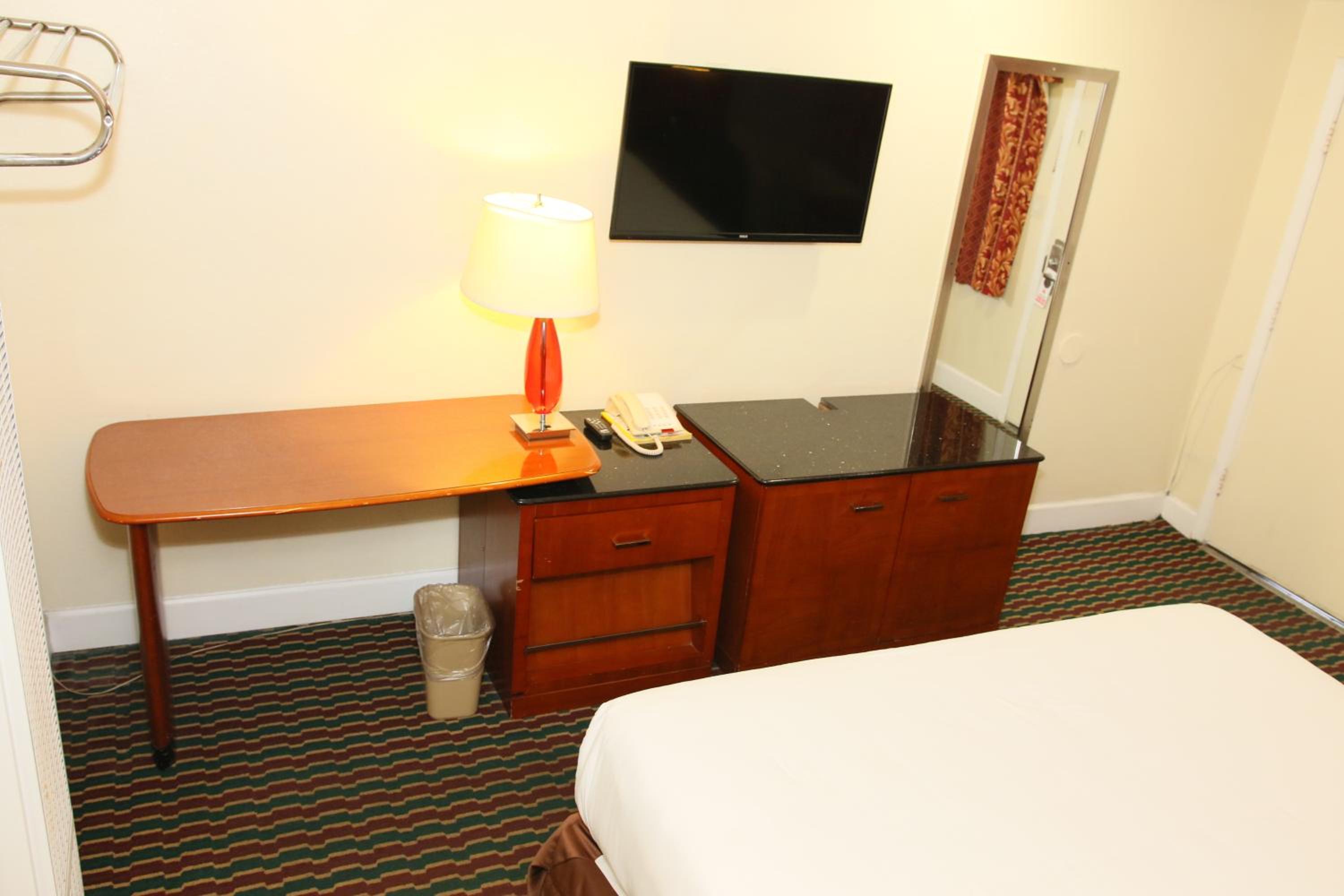 Town and Country Inn