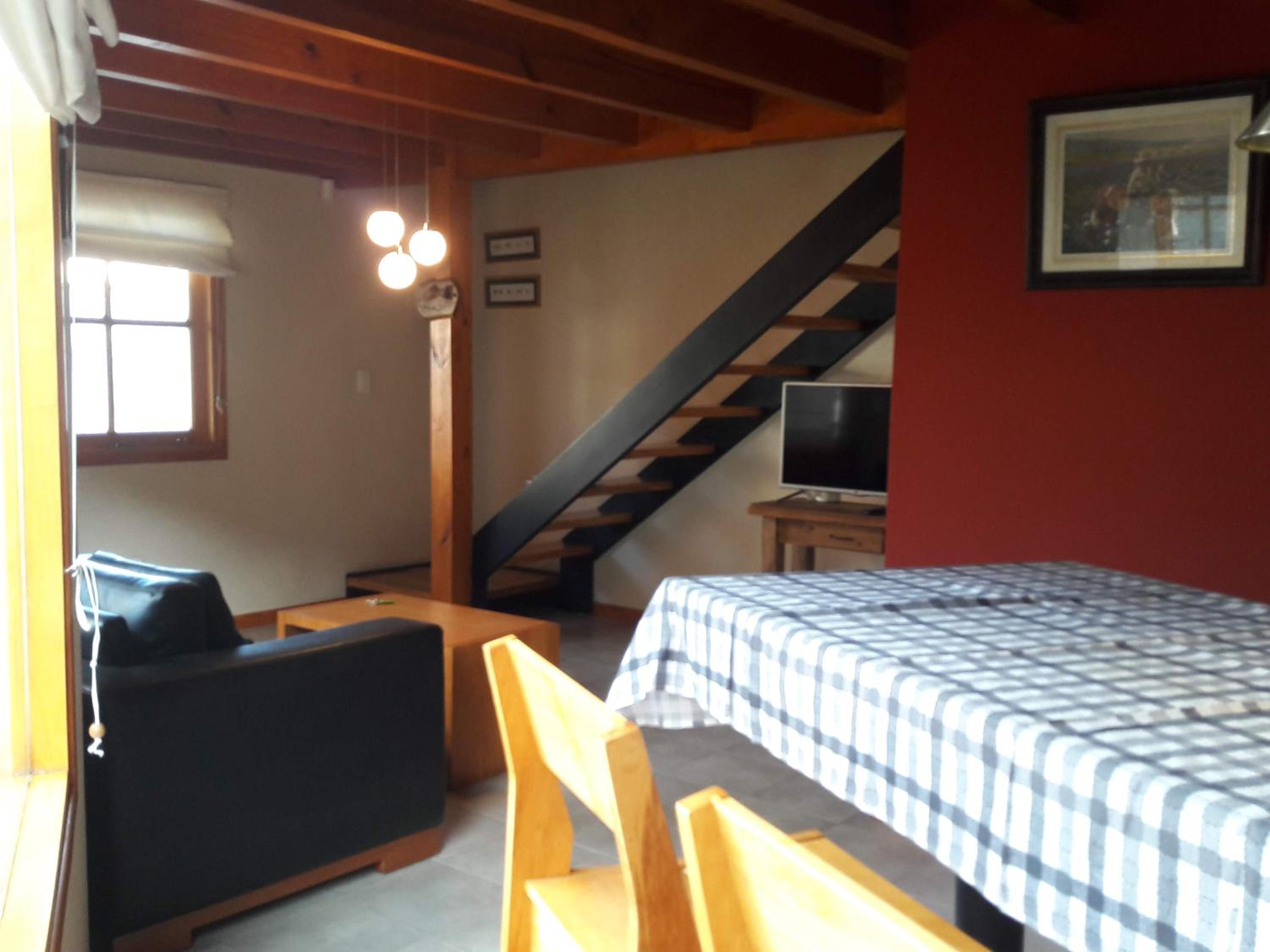Cálido departamento 2 dormitorios - Céntrico