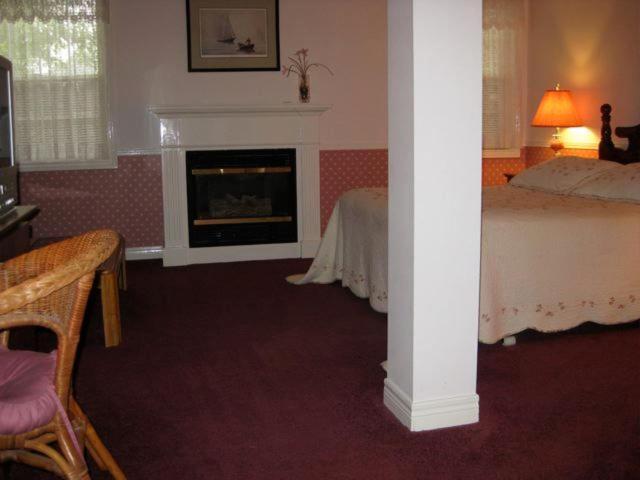 Canterbury Inn - Property Image 2