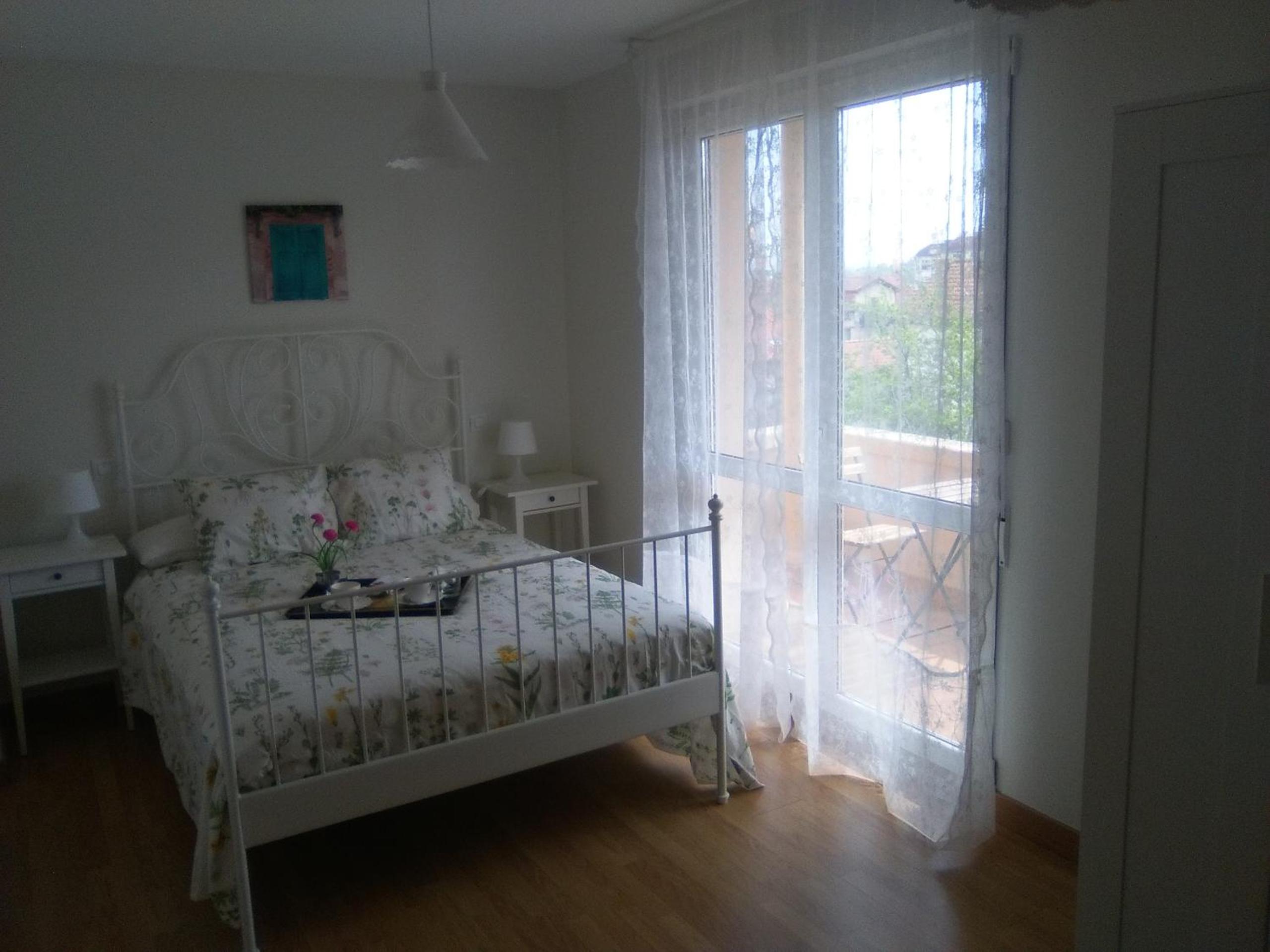 Photo 33