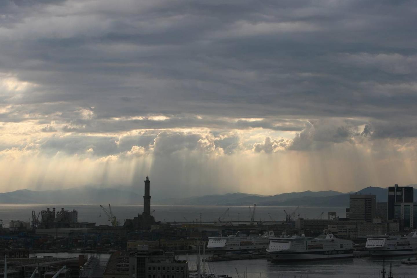JOIVY Apartment for 4 near the Port of Genoa view 3
