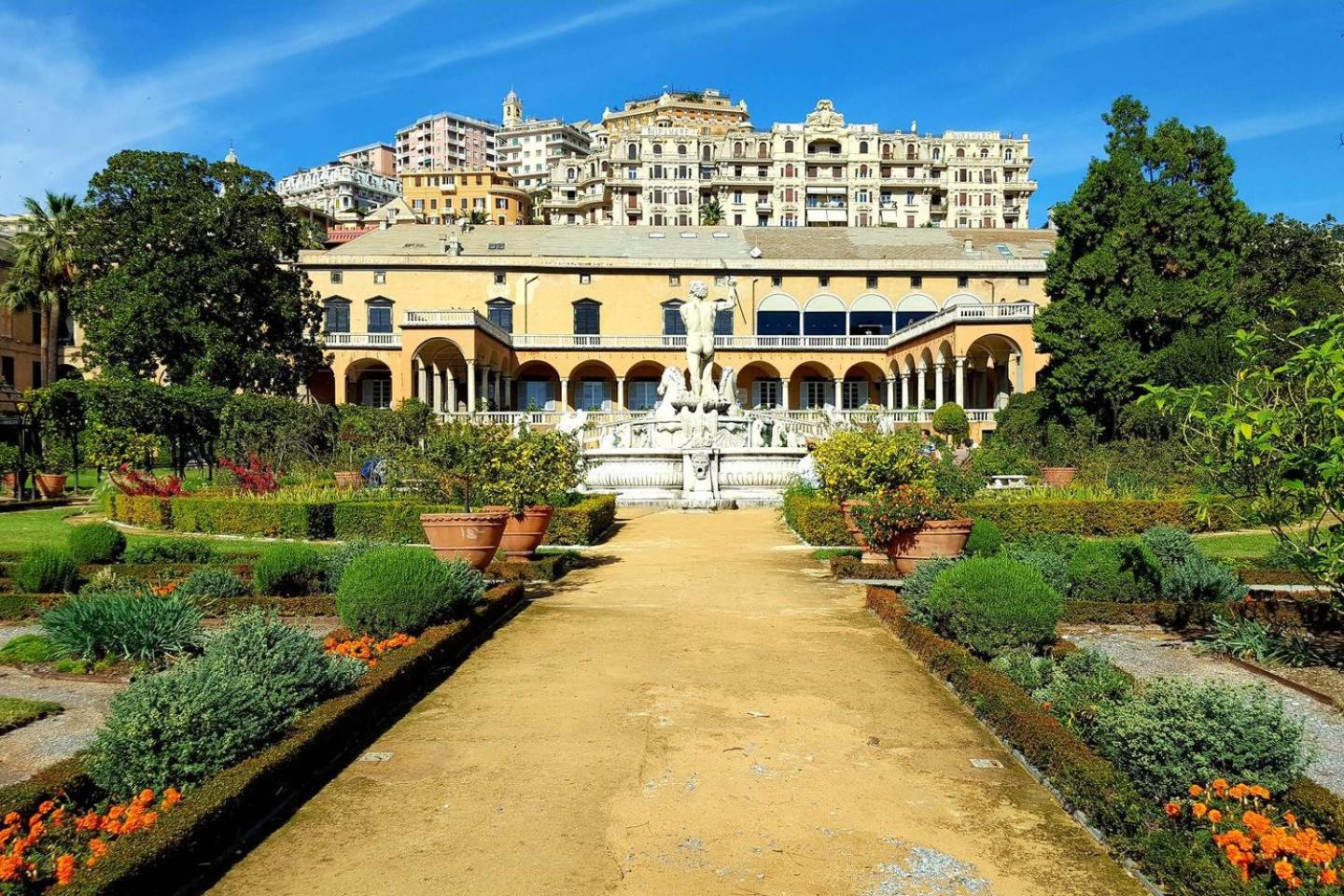 JOIVY Apartment for 4 near the Port of Genoa view 4