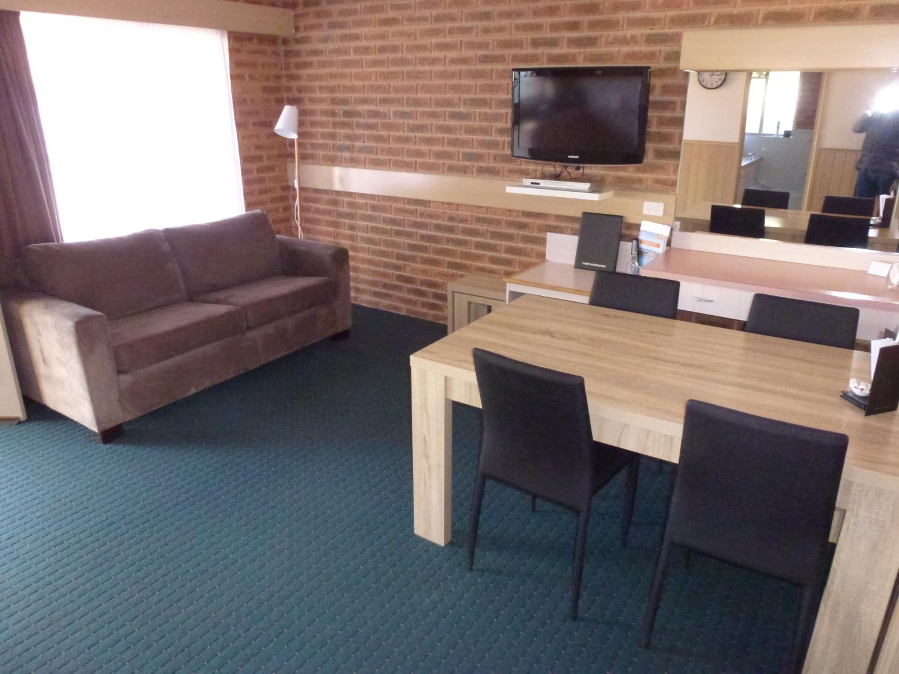 Colonial Motor Inn Bairnsdale Golden Chain Property