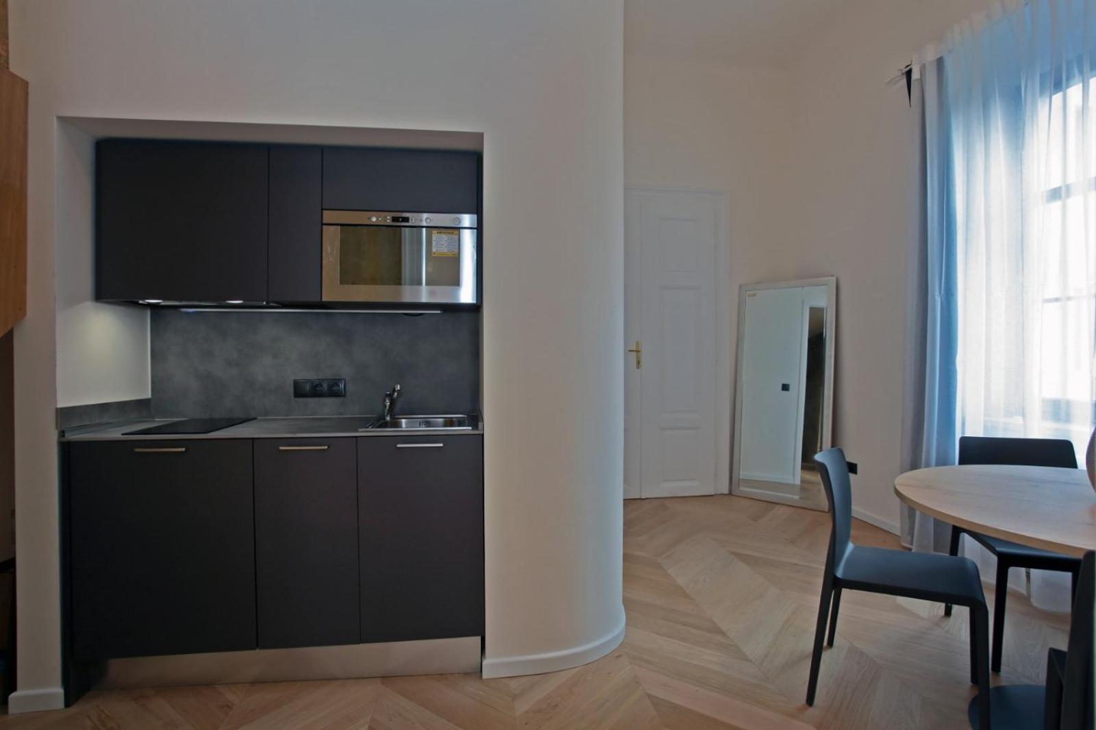The Apartment House - Mezibranska