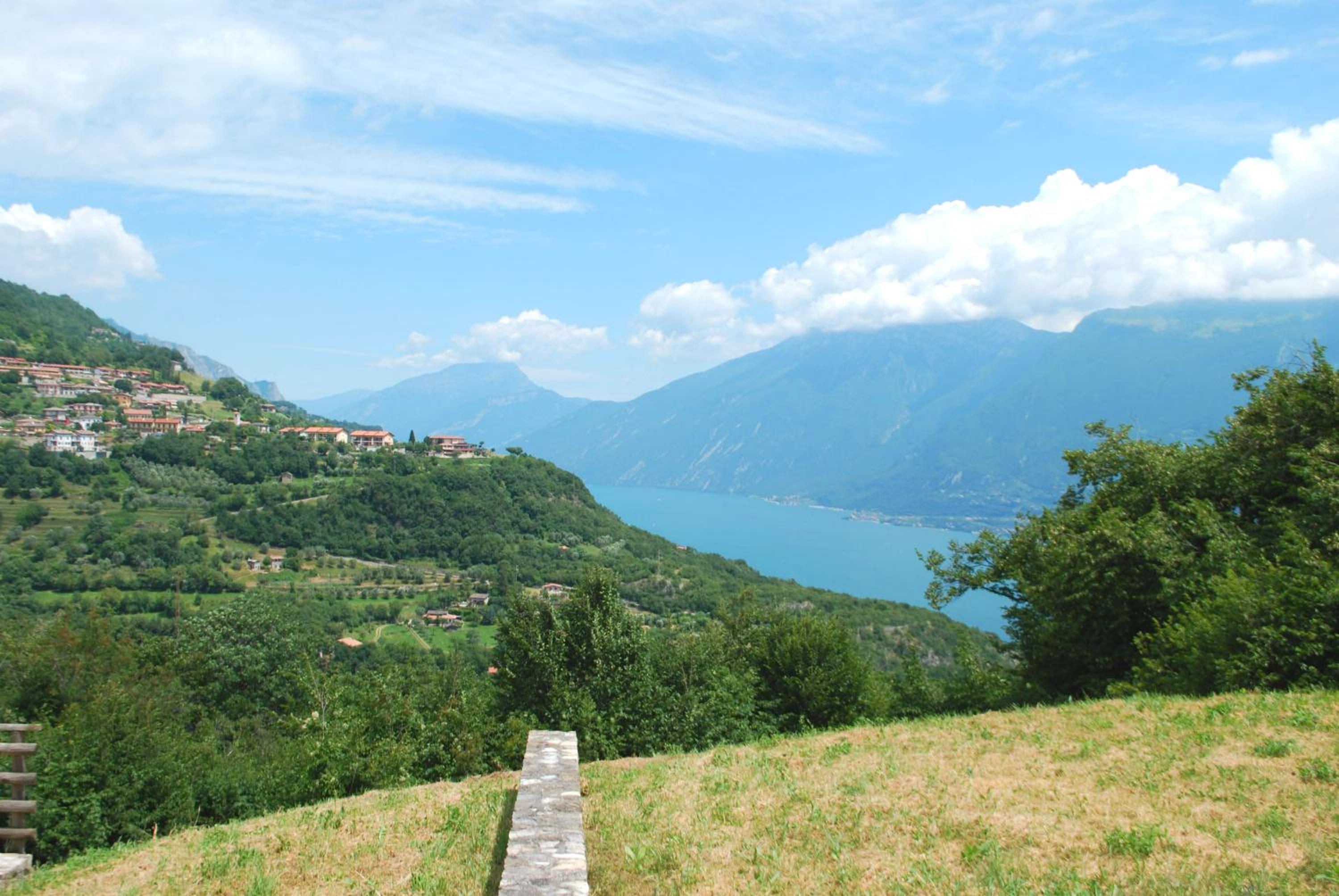 Villa Lago - Theater Home view 2
