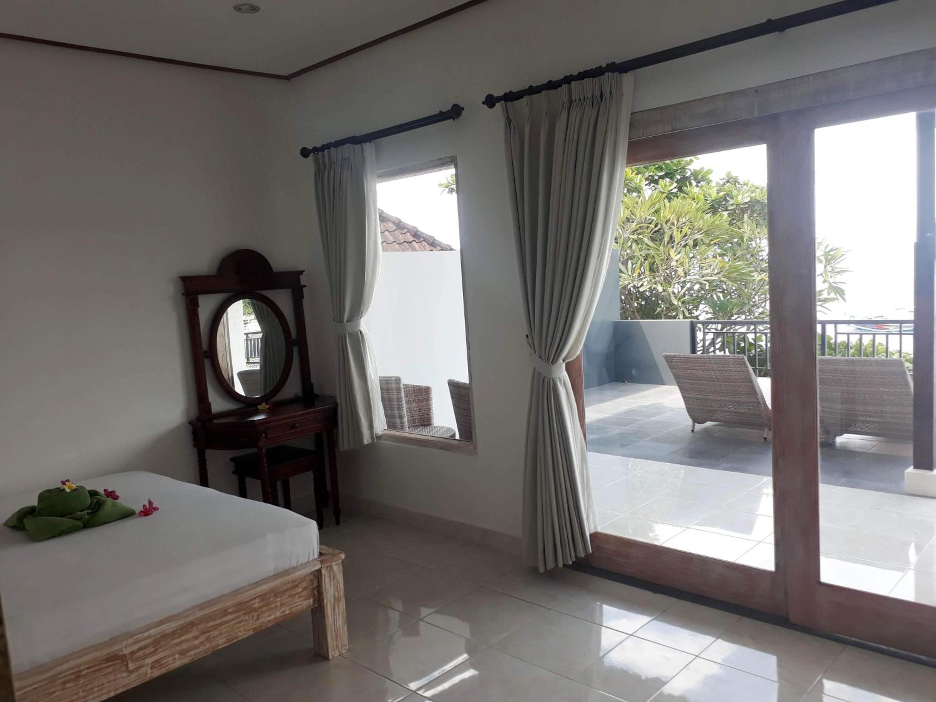 Galang Kangin Bungalows view 3